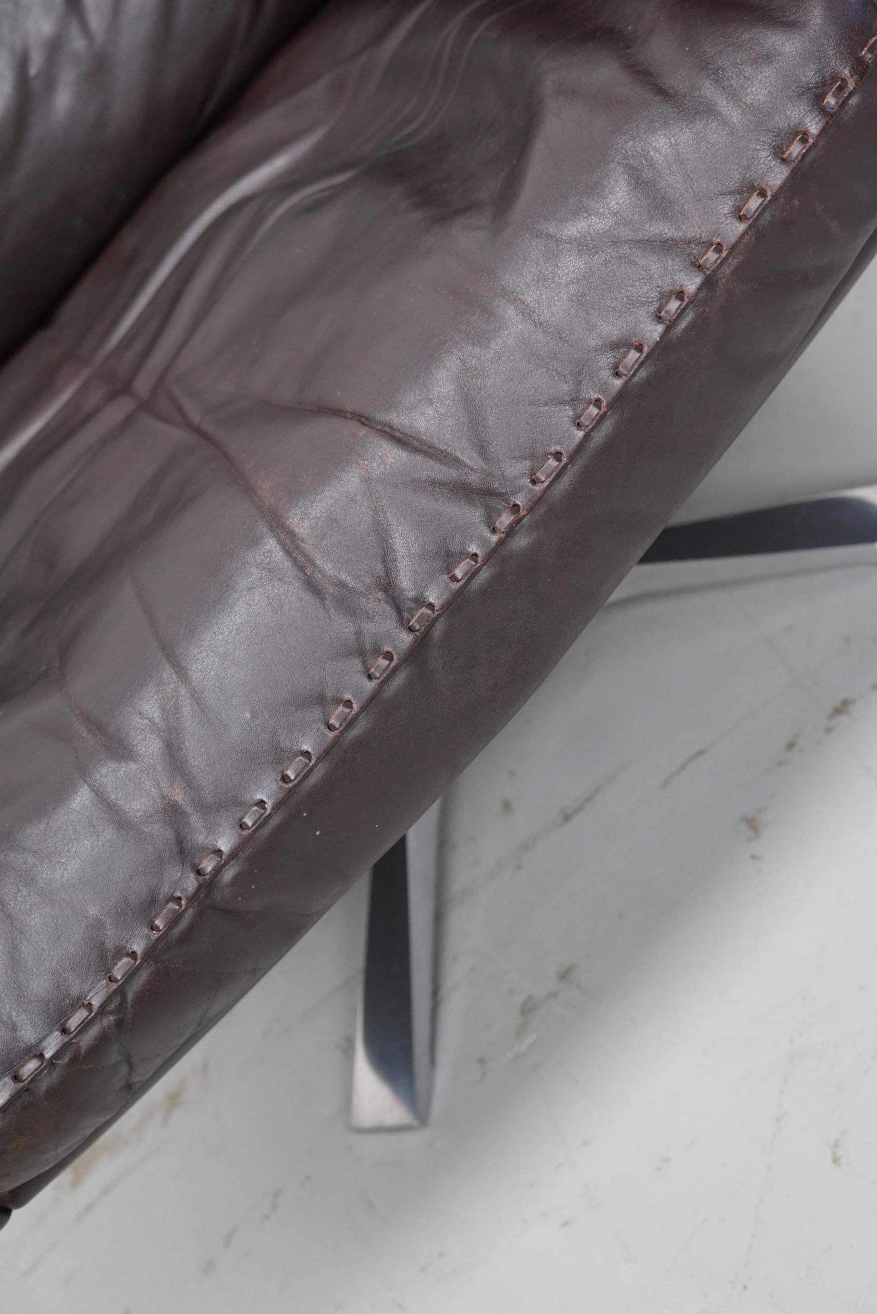 Paire de fauteuils pivotants en cuir Brown De Sede DS-31 d'époque en vente 3