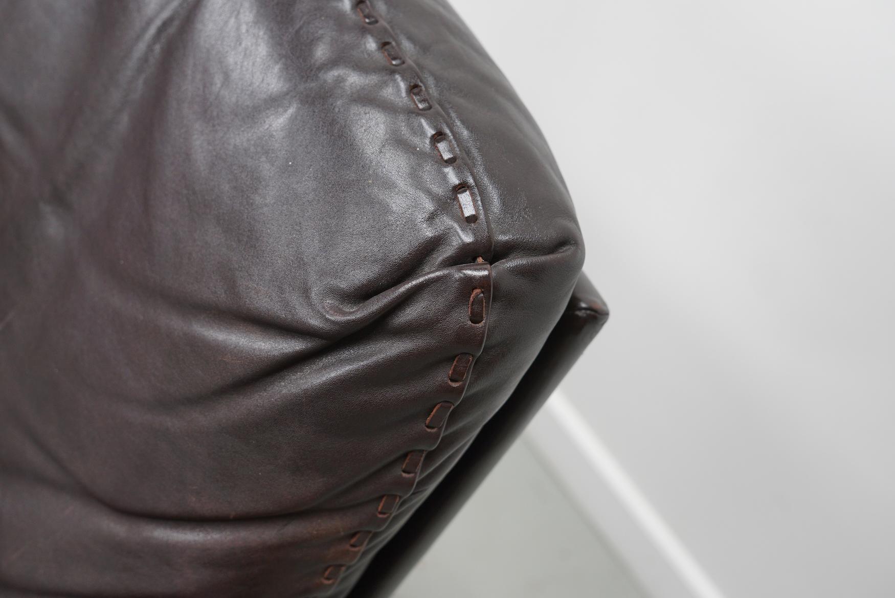 Paire de fauteuils pivotants en cuir Brown De Sede DS-31 d'époque en vente 5