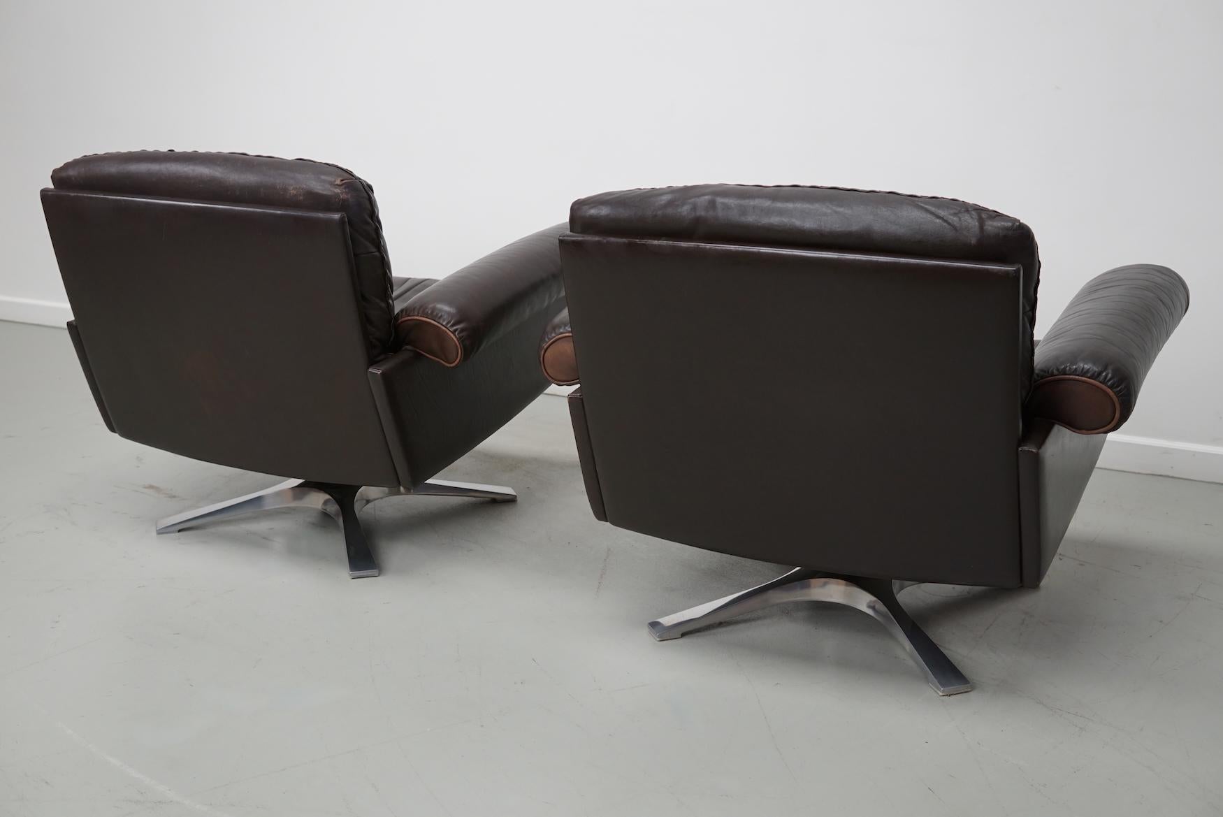 Paire de fauteuils pivotants en cuir Brown De Sede DS-31 d'époque en vente 7