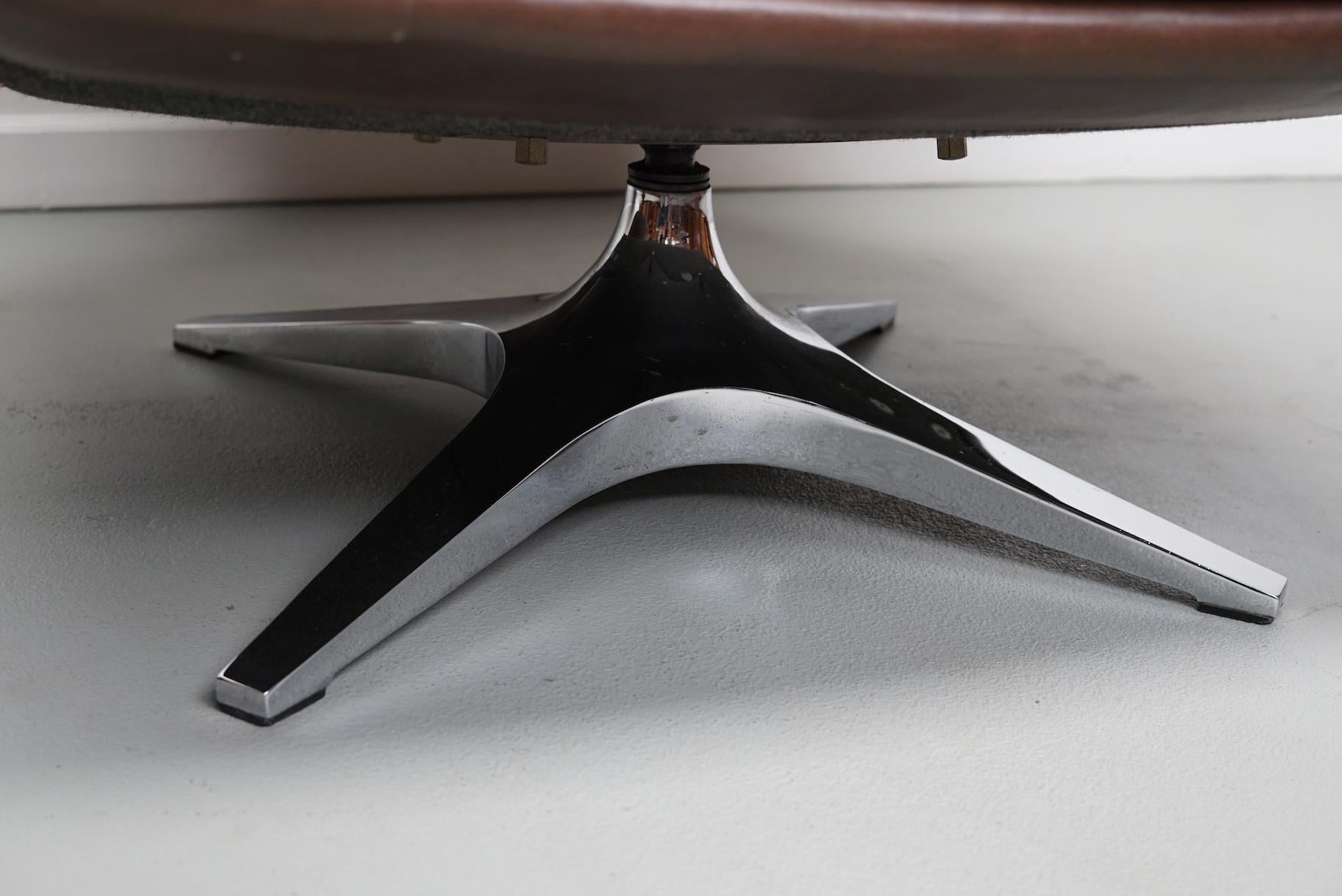 Paar Vintage De Sede DS-31 Drehsessel aus braunem Leder 9