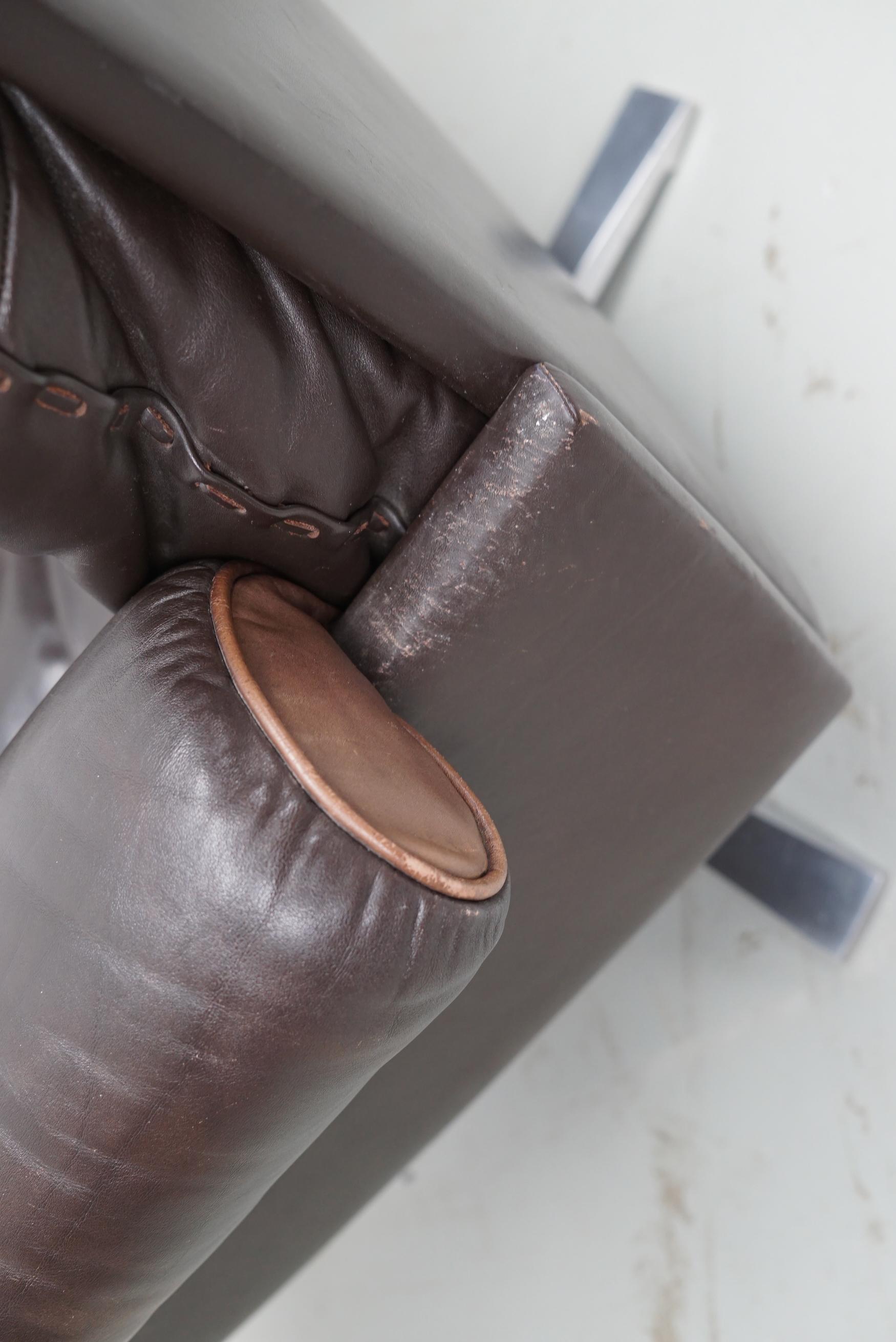 Paire de fauteuils pivotants en cuir Brown De Sede DS-31 d'époque en vente 10