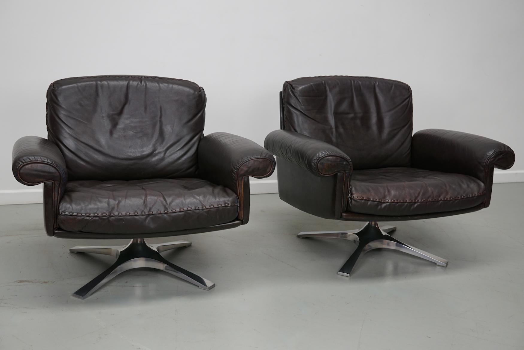 Paire de fauteuils pivotants en cuir Brown De Sede DS-31 d'époque en vente 1