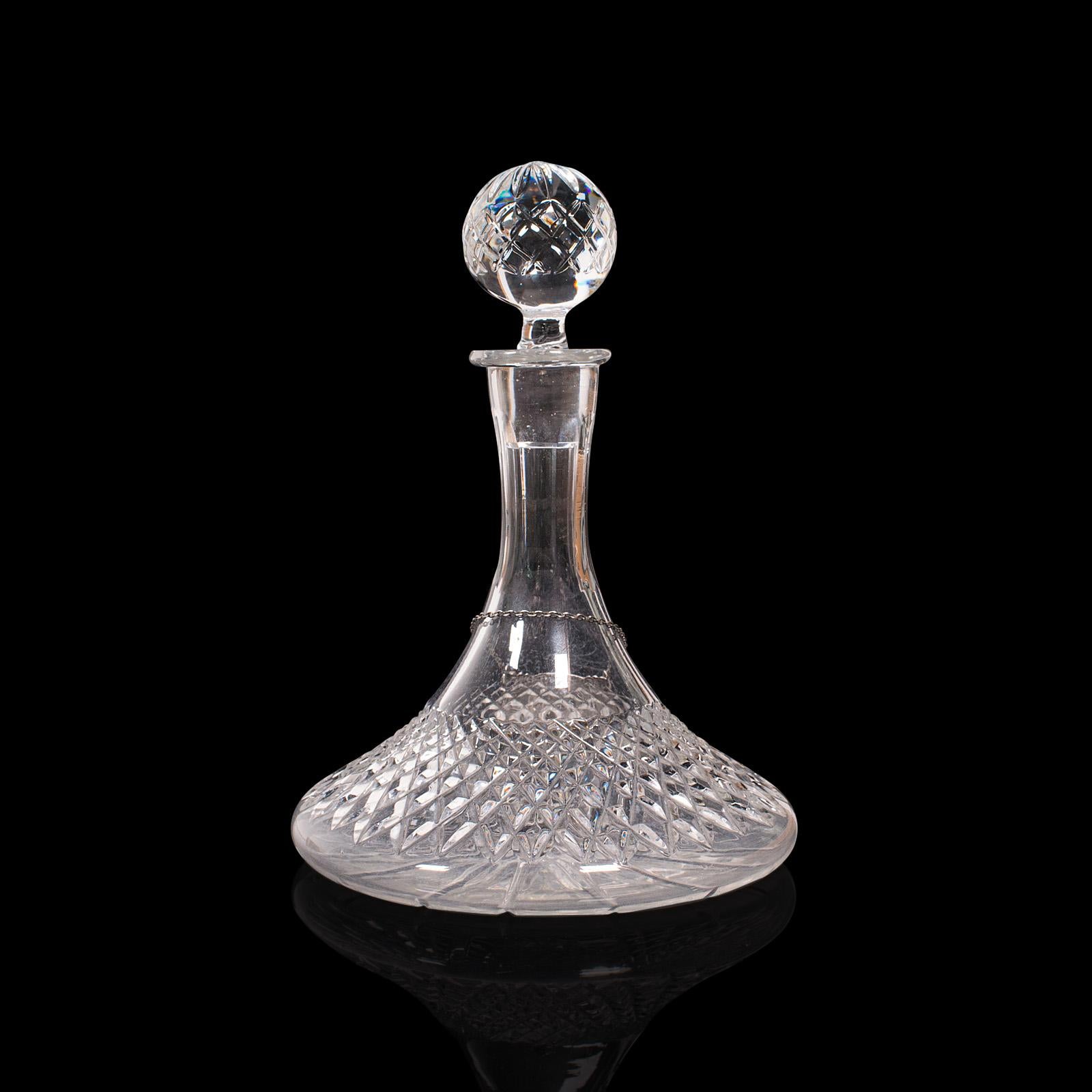 Pareja de Decantadores Vintage, Vidrio Inglés, Recipiente para Aguardiente, Etiquetas de Plata, Sello de Autor Británico en venta