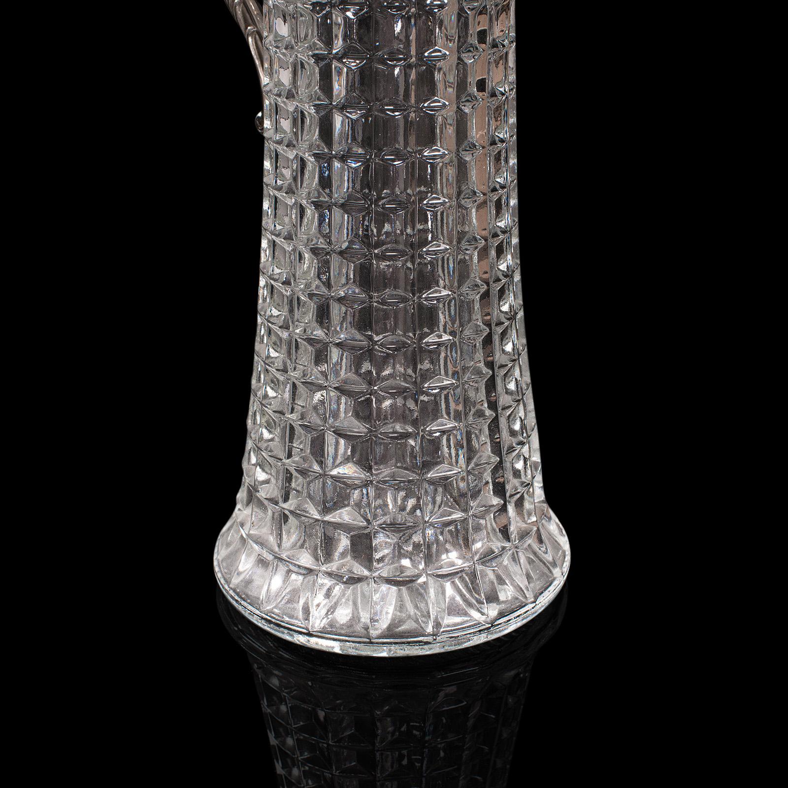 Coppia di caraffe decorative d'epoca Ewers, italiane, in vetro, Claret, per servire il vino, 1960 in vendita 4