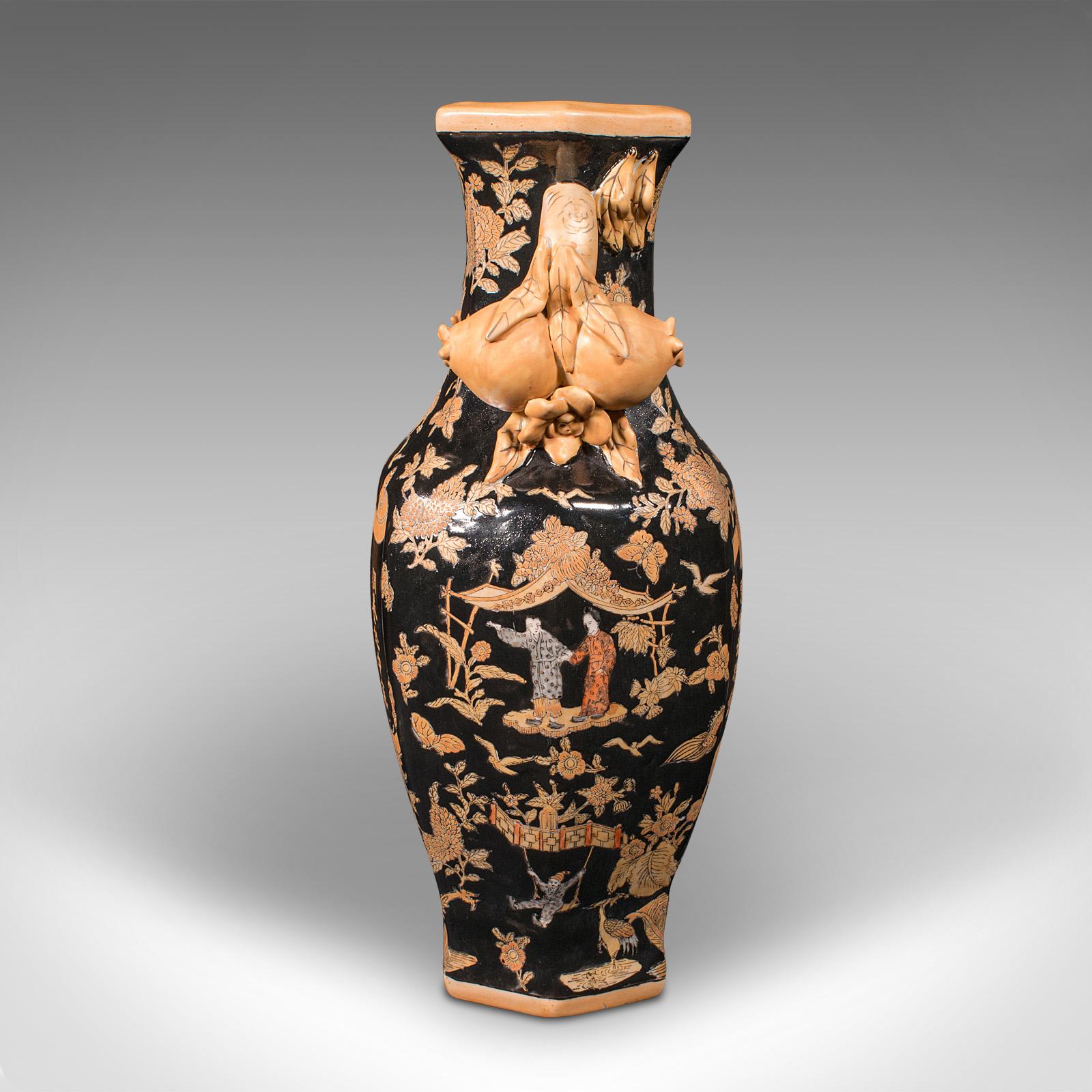 Paire de vases décoratifs vintage, chinois, céramique, urne de fleurs séchées, fin du 20e siècle Bon état - En vente à Hele, Devon, GB