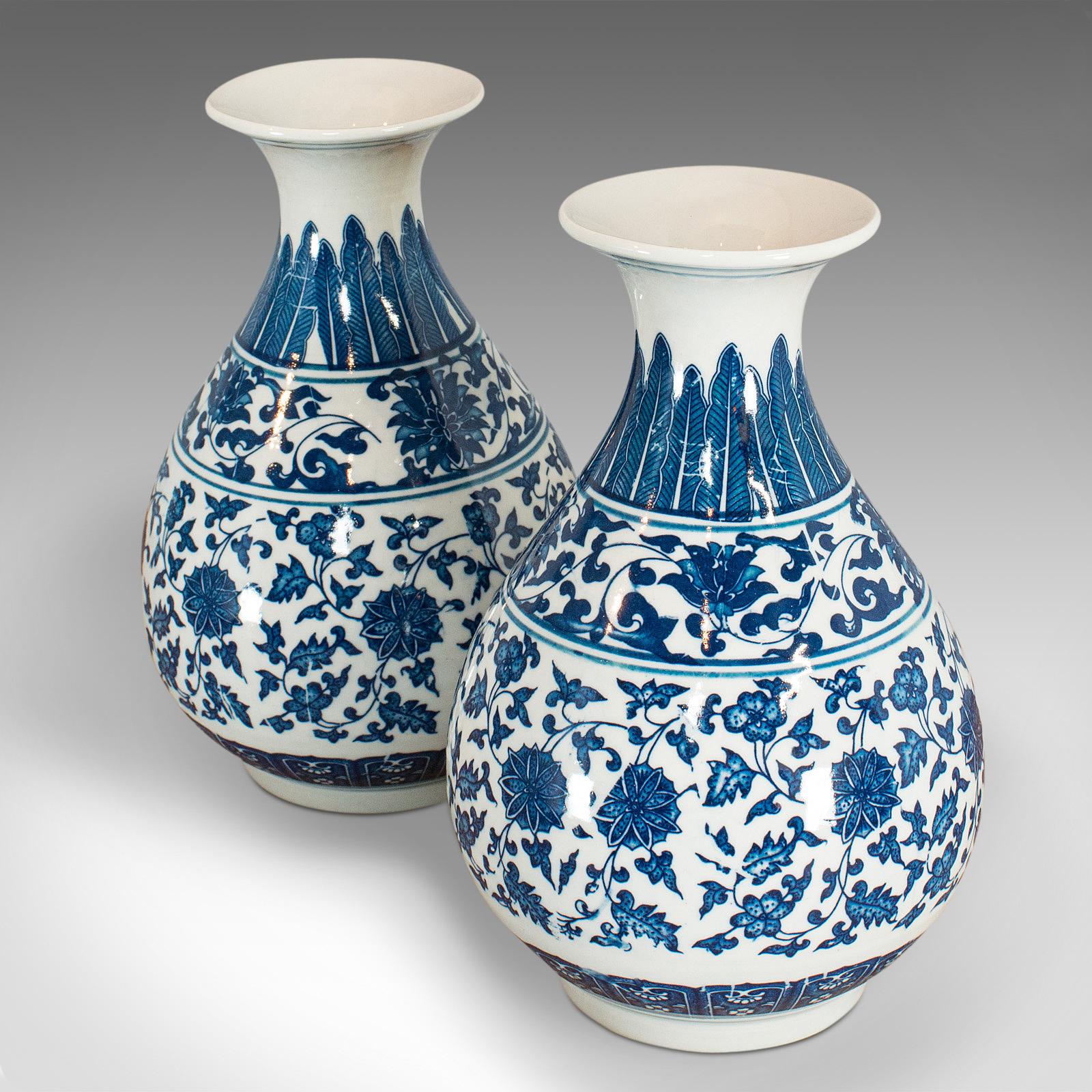 Chinese Export Pair of, Vintage Decorative Vases, Oriental, Ceramic, Baluster Urn, 20th Century For Sale
