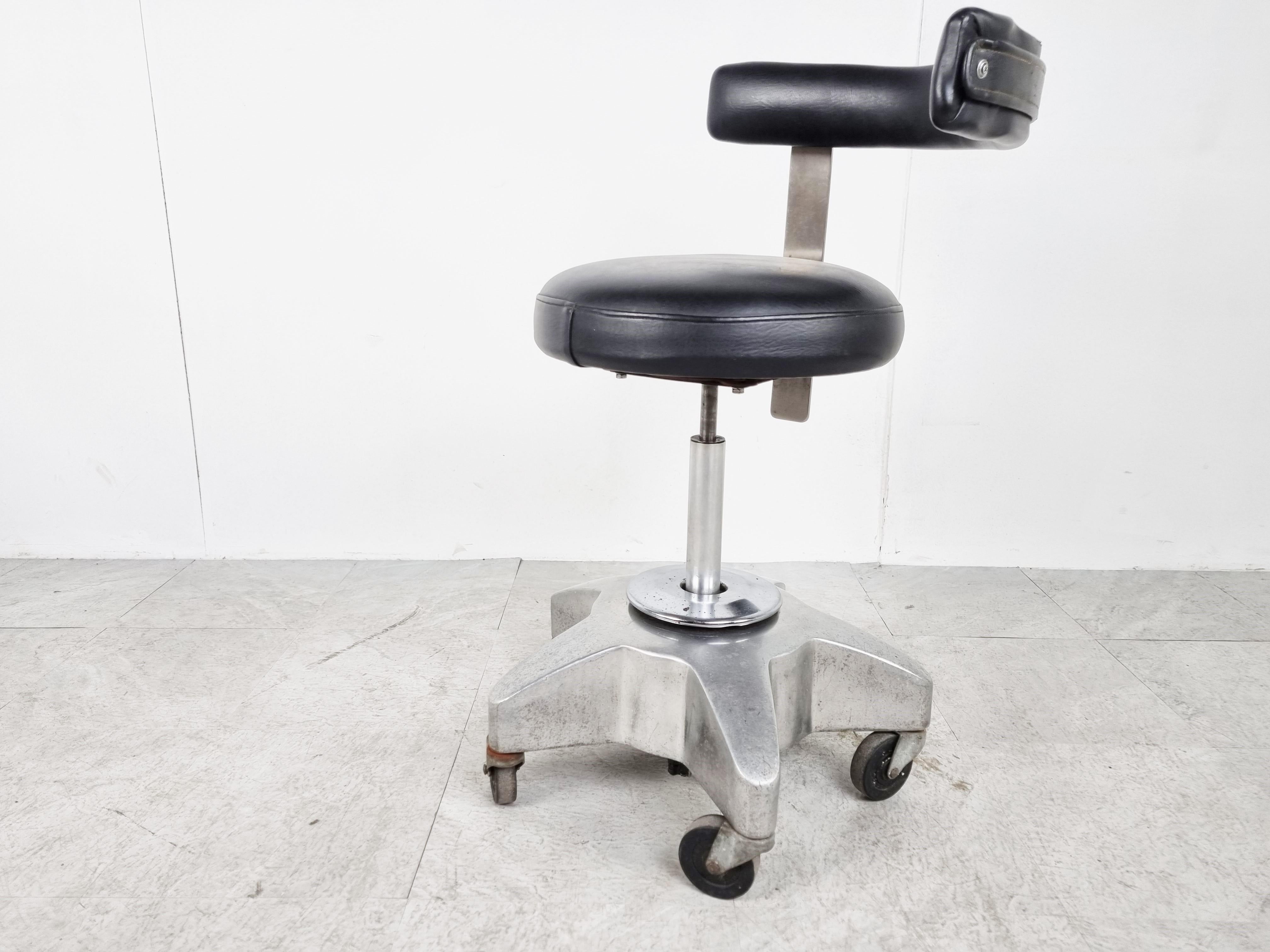 Pair of Vintage Dentist Chairs, 1970s In Good Condition In Leuven, Vlaams Gewest