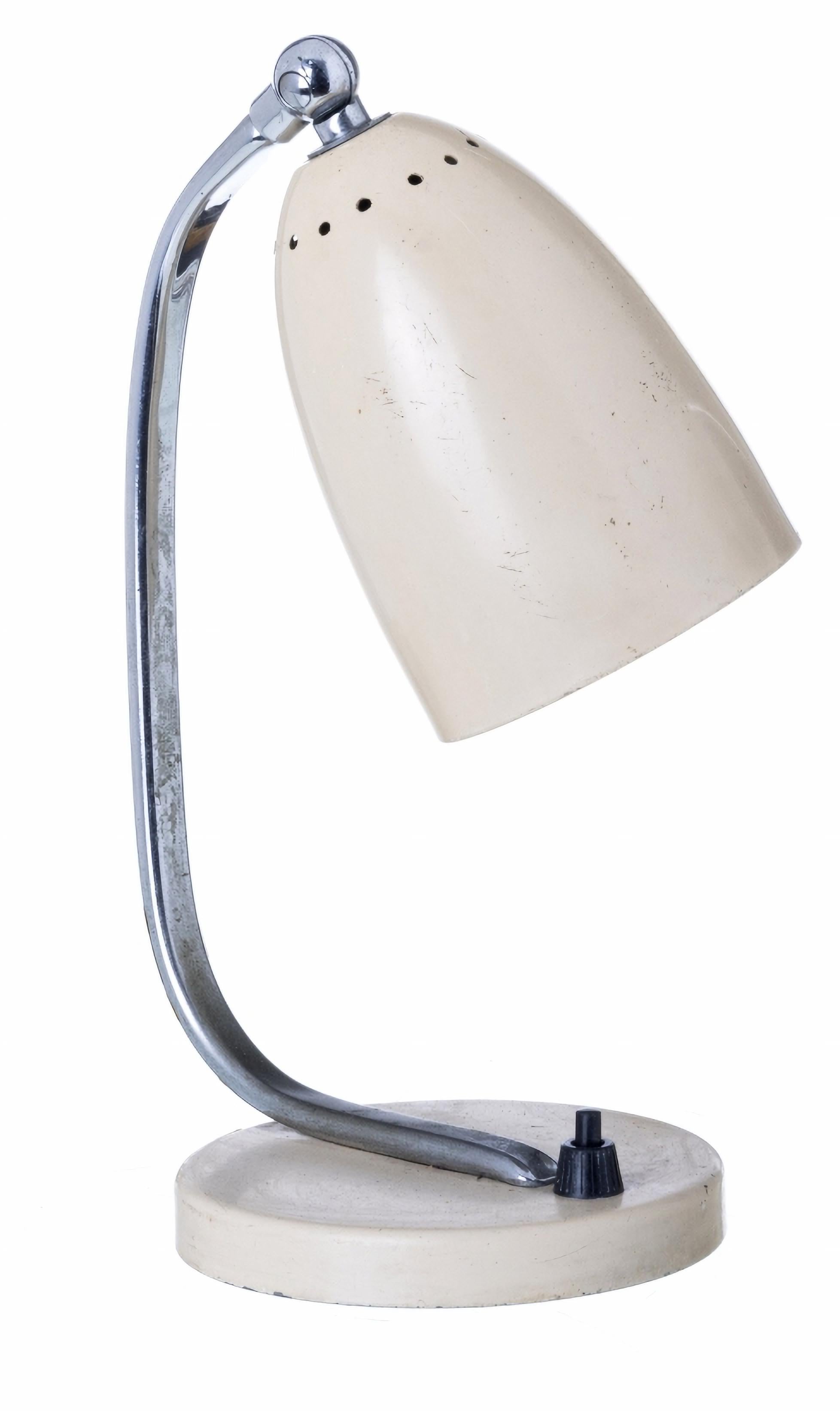 European PAIR OF VINTAGE DESK LAMPS  20th Century Europe For Sale