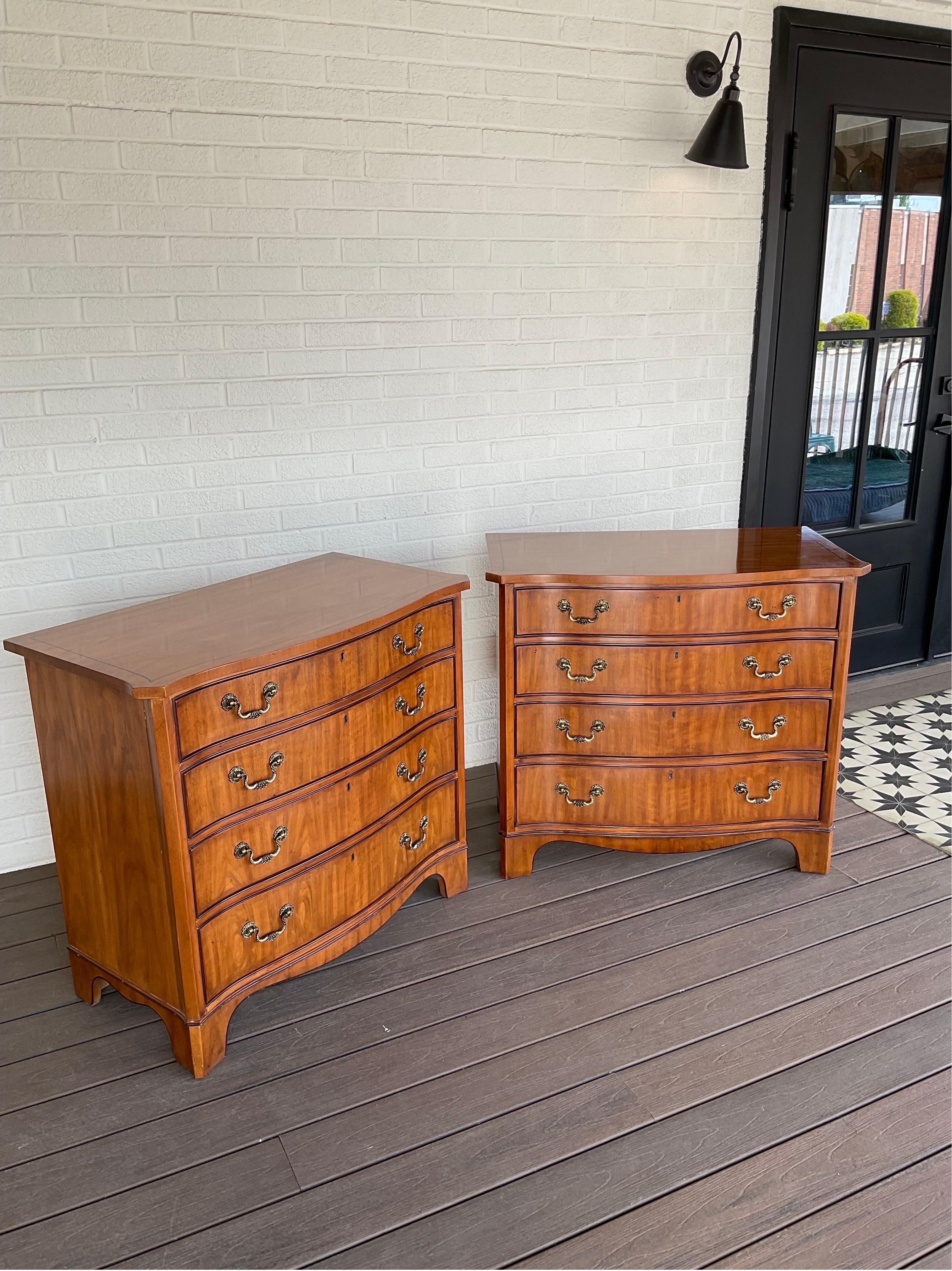 Pair of Vintage Devoncourt Bachelor Chests from Drexel 7