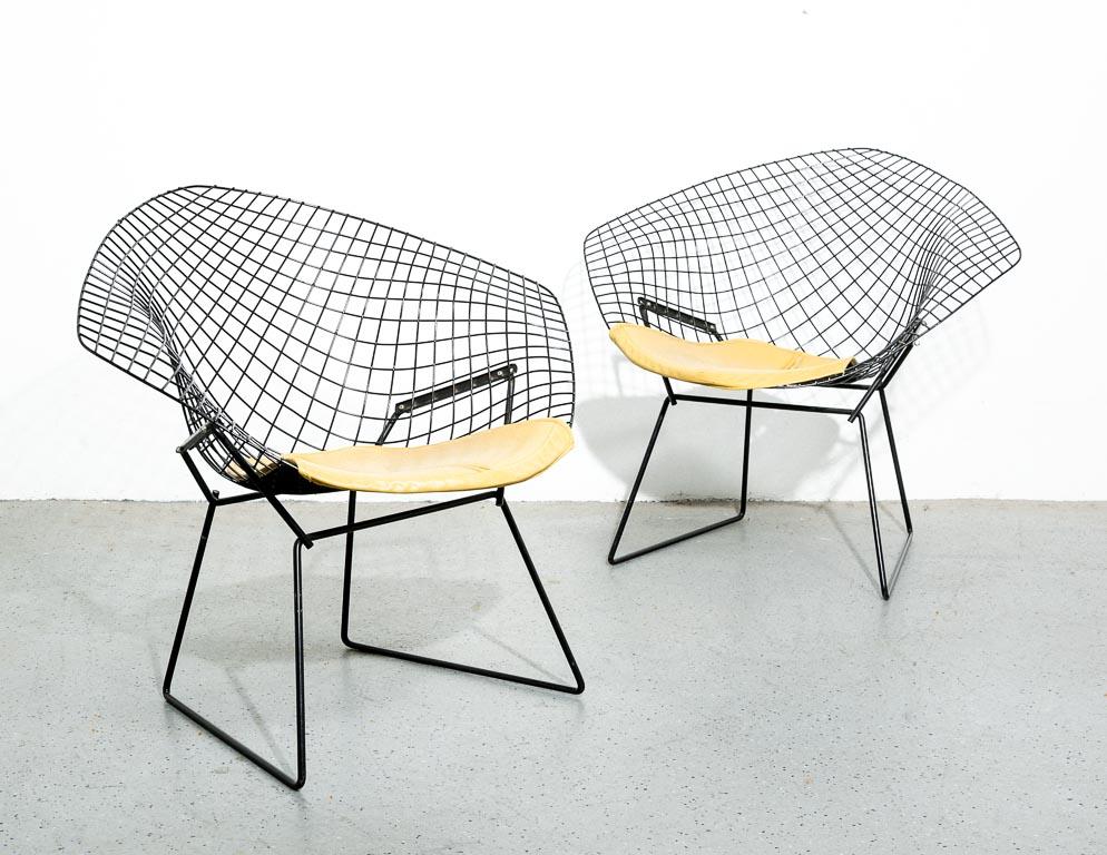 Mid-Century Modern Pair of Vintage Diamond Chairs by Harry Bertoia for Knoll