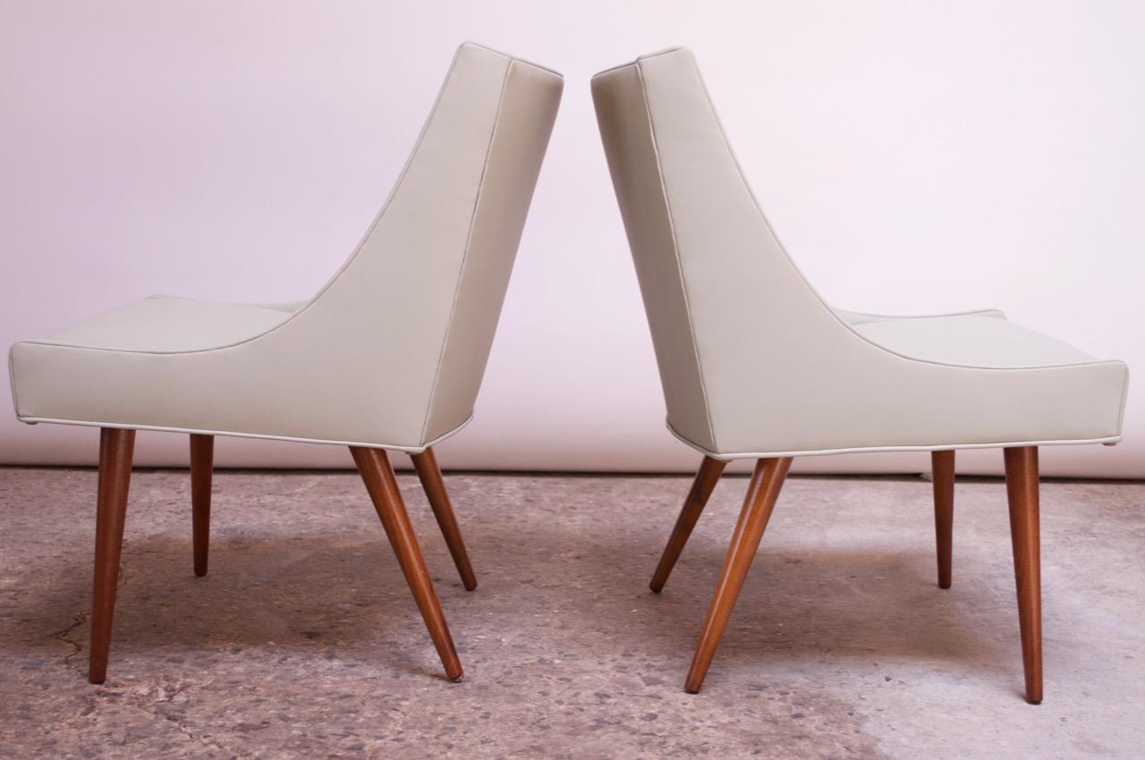 Pair of Vintage Diminutive Walnut and Leather Slipper Chairs by Milo Baughman In Good Condition For Sale In Brooklyn, NY