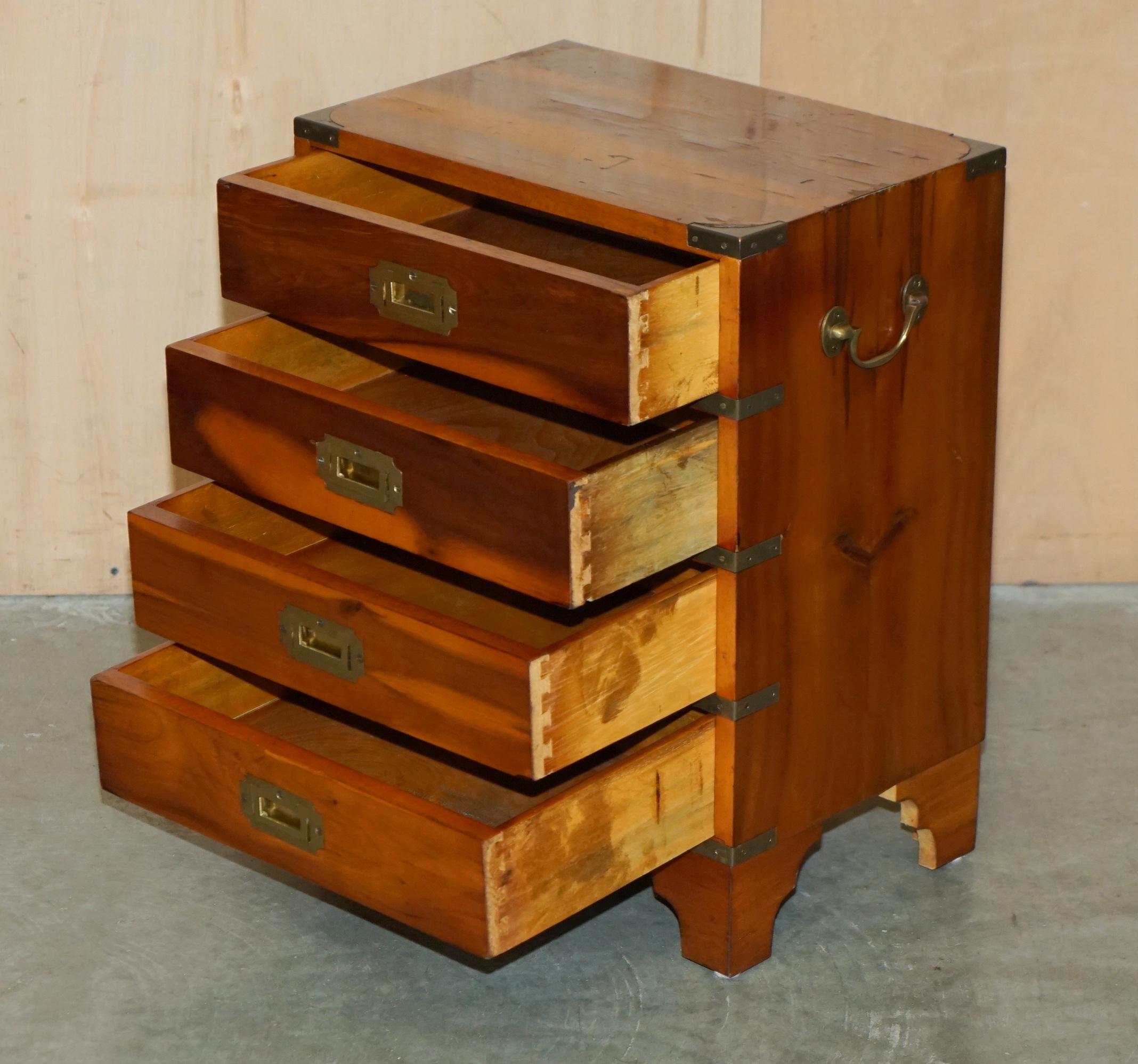 PAIR OF ViNTAGE DISTRESSED MILITARY CAMPAIGN BURR YEW WOOD SIDE TABLE DRAWERS For Sale 3