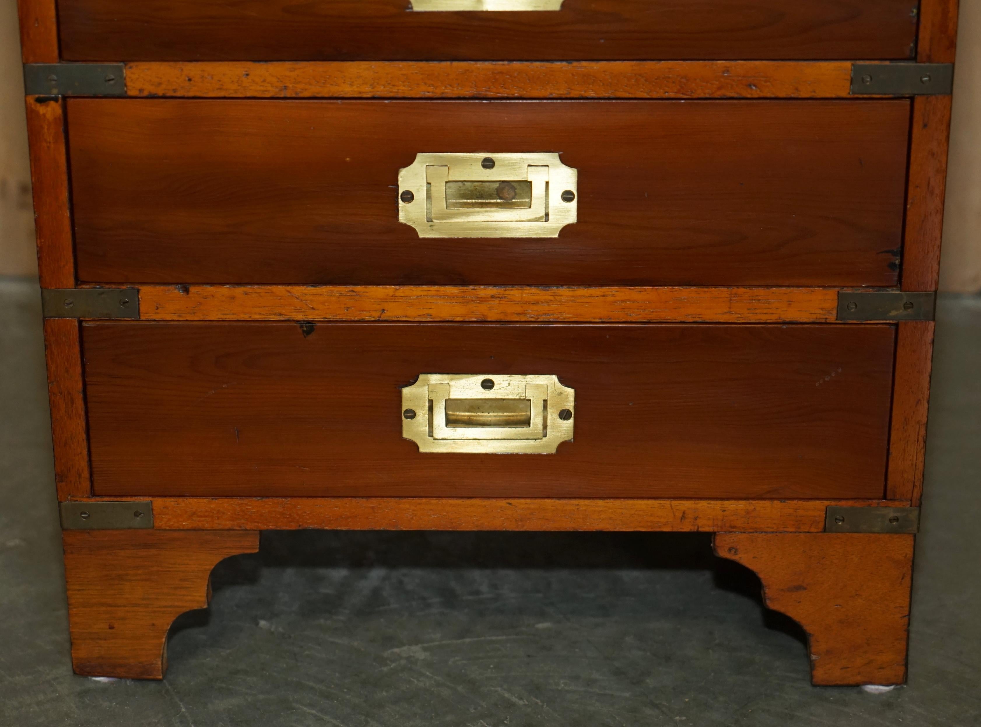 PAIR OF ViNTAGE DISTRESSED MILITARY CAMPAIGN BURR YEW WOOD SIDE TABLE DRAWERS For Sale 9