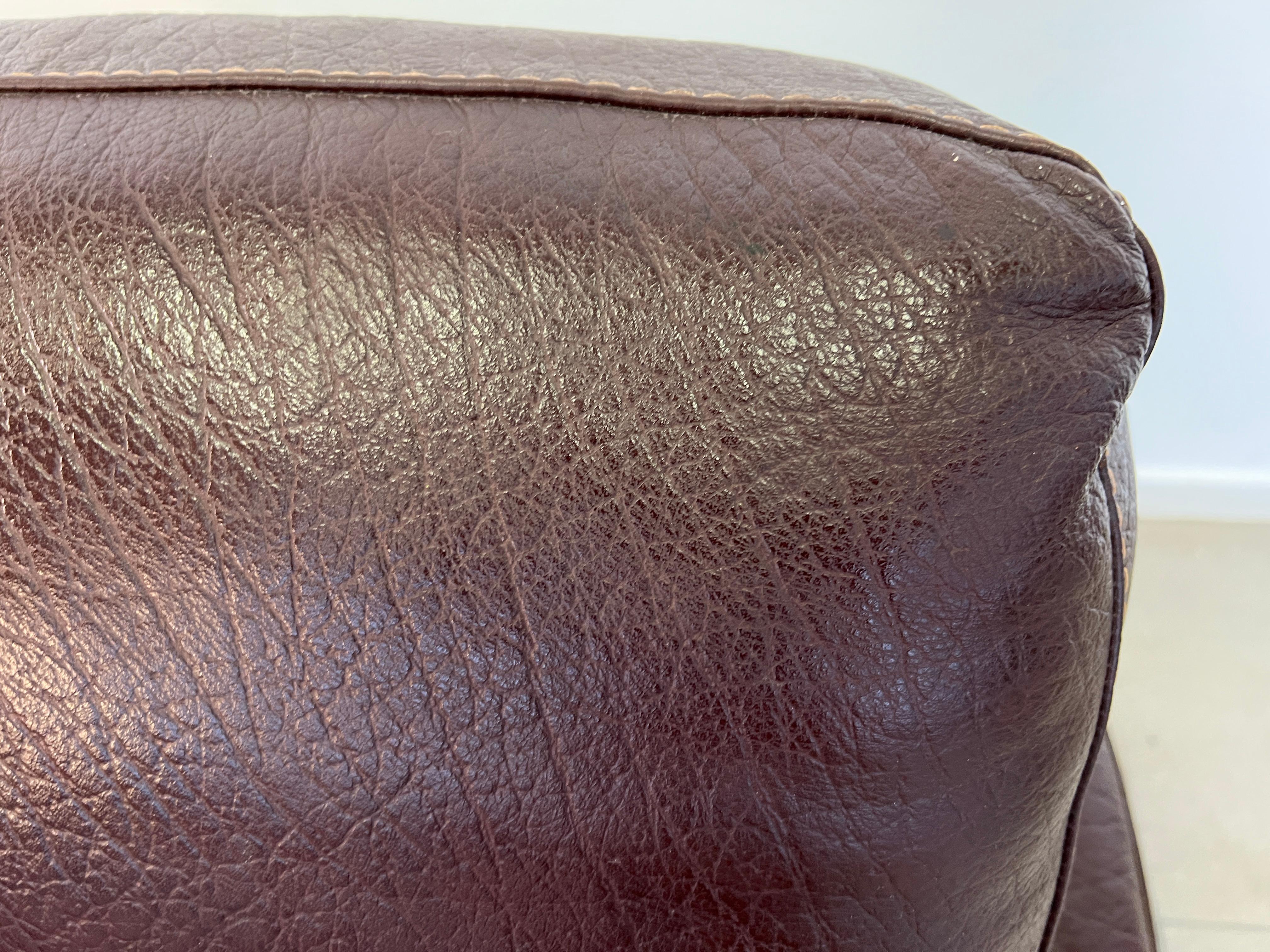 Paar holländische Vintage-Ledersessel mit Ottomane im Angebot 8