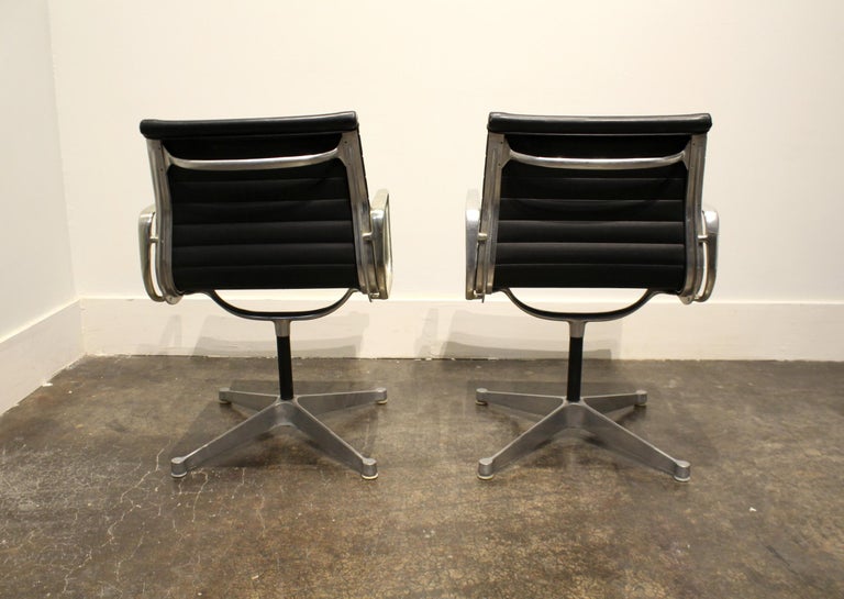 Pair of Vintage Eames for Herman Miller Aluminum Group ...