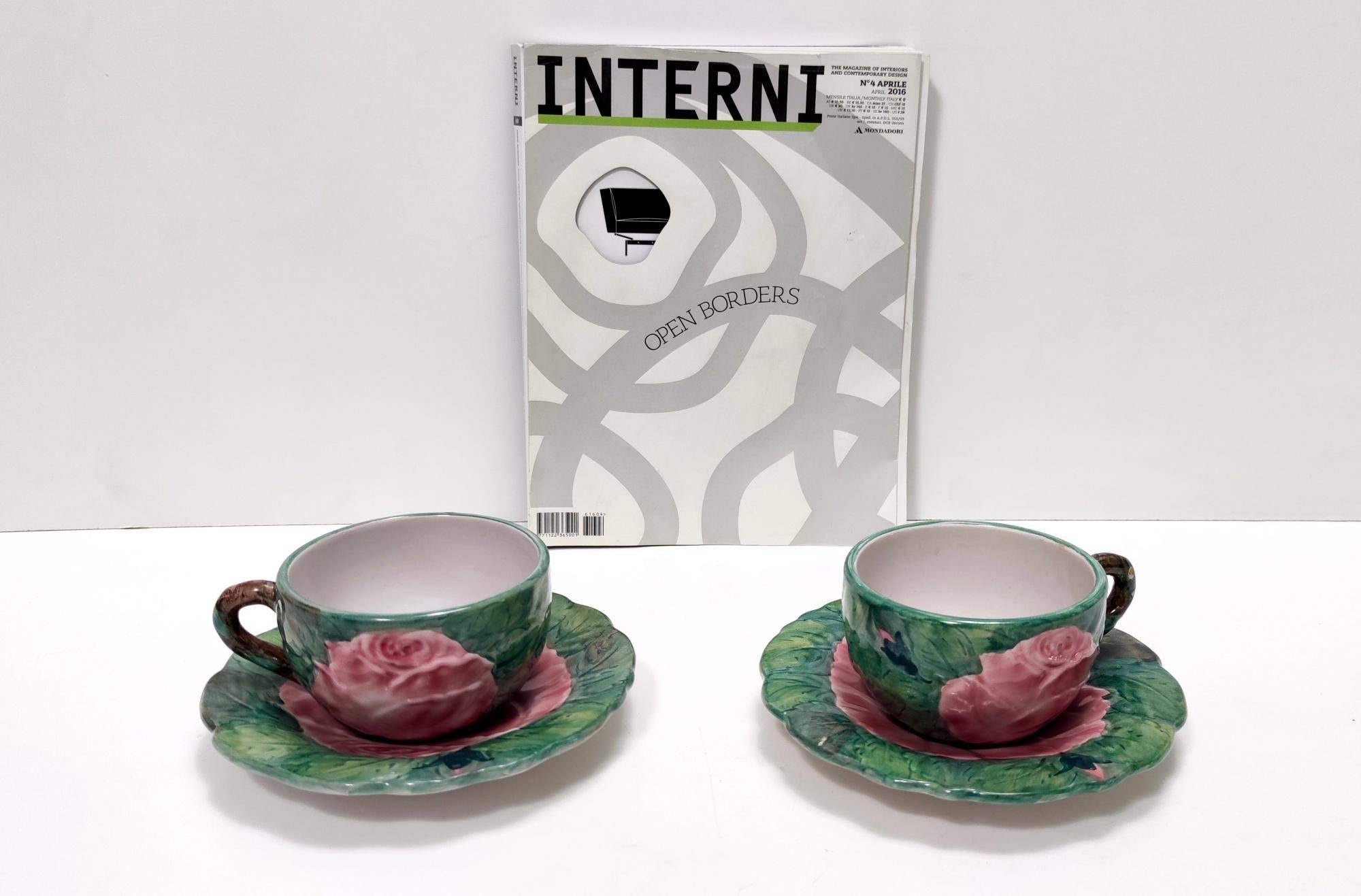Pareja de tazas de té/café de loza verde con motivos florales de Zaccagnini en Excelente estado para la venta en Bresso, Lombardy
