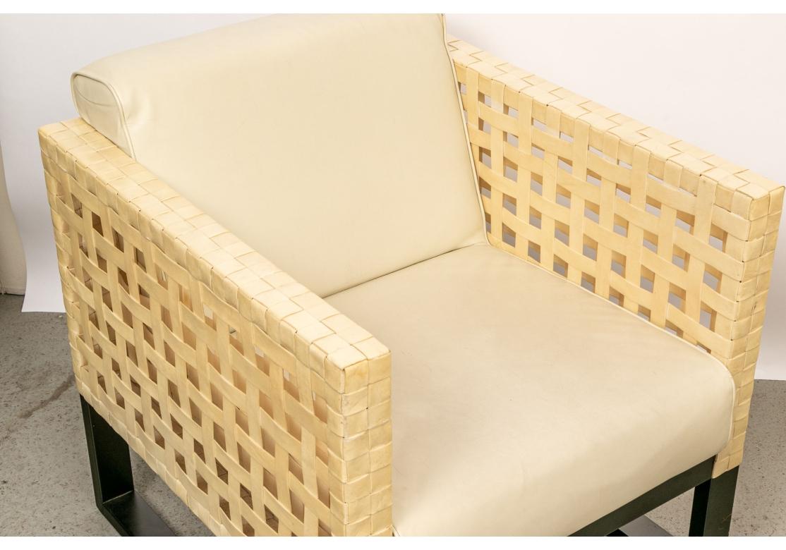 Mid-Century moderno Pair of Vintage Ecru Parchment Skin Club Chairs in vendita