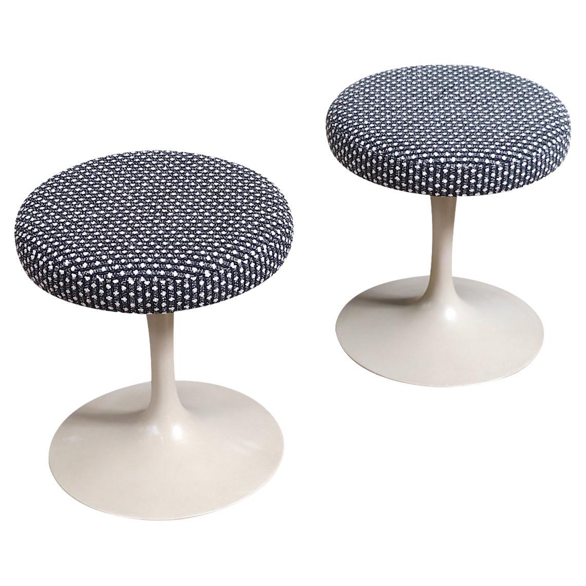 Pair of Vintage Eero Saarinen Tulip Swiveling Stools for Knoll
