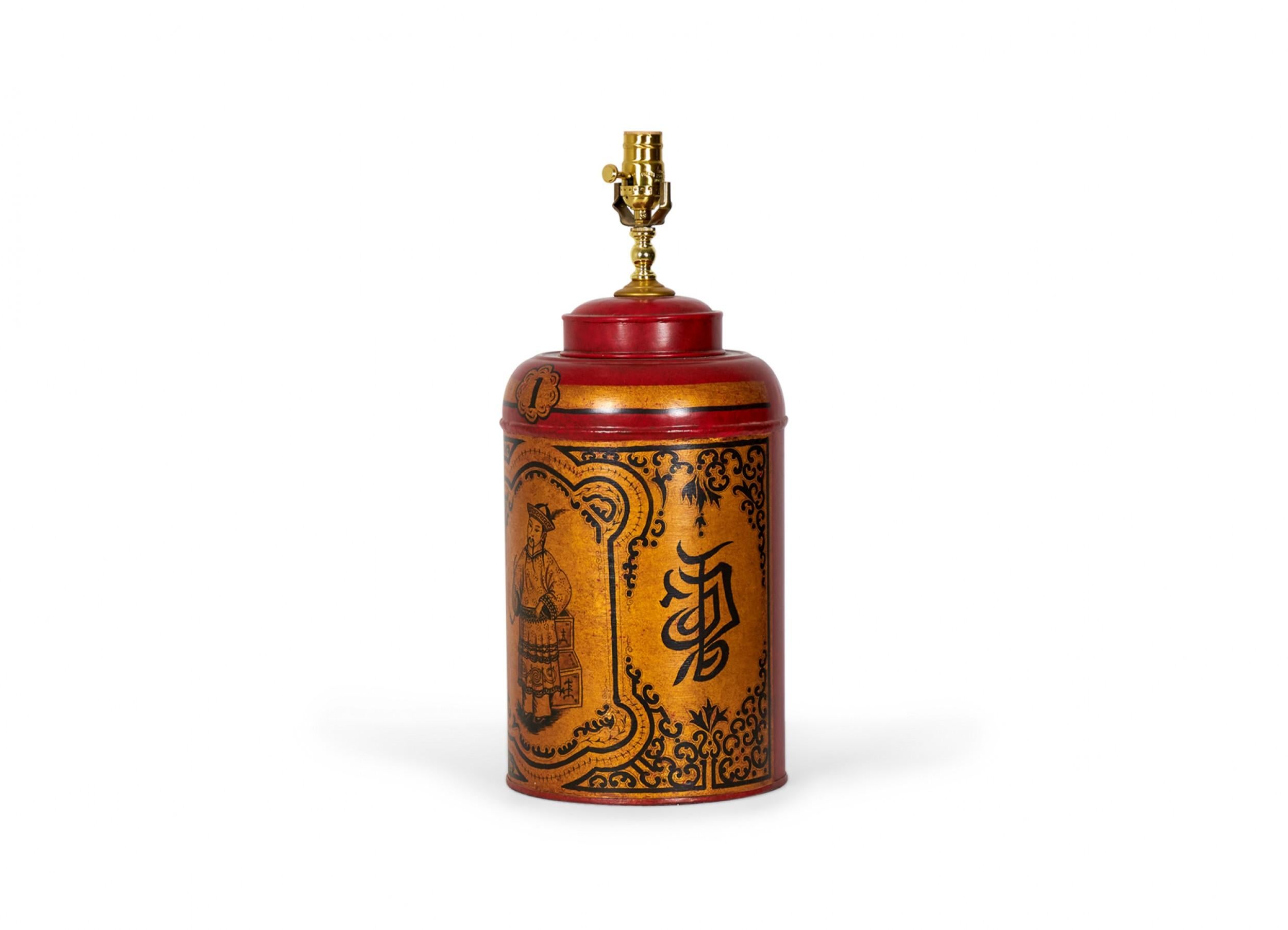 Pareja de lámparas de mesa vintage inglesas de estilo chinoiserie pintadas a mano en rojo Tole Tea Caddy en venta 1