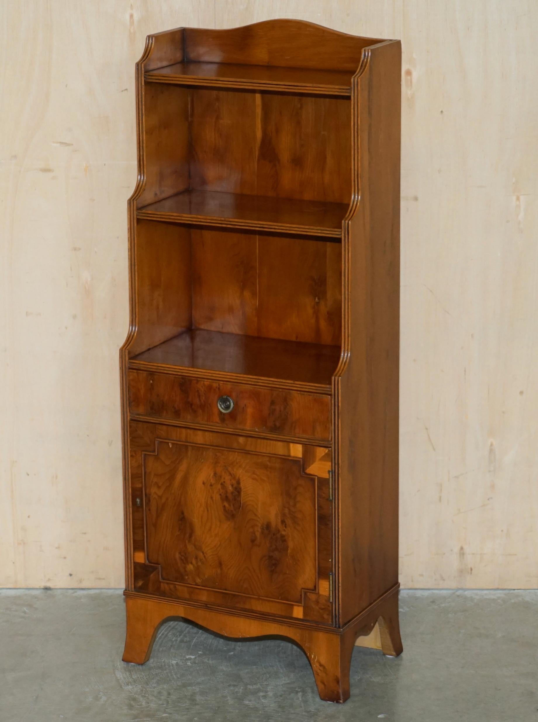 PAIR OF ViNTAGE ENGLISH FLAMED HARDWOOD WATERFALL BOOKCASES WITH CUPBOARD BASES For Sale 10