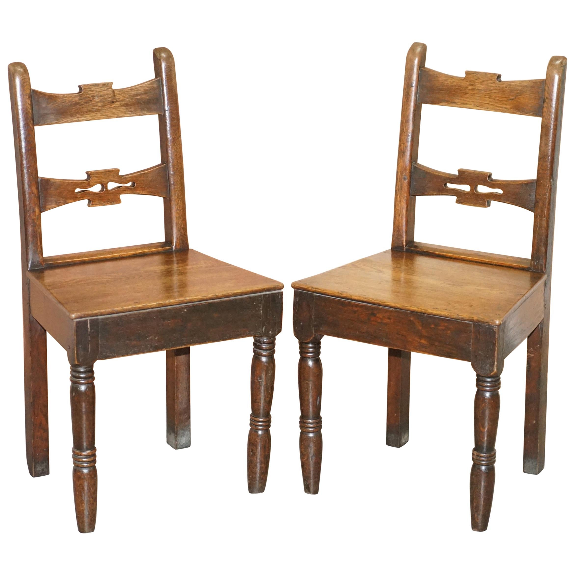 Pair of Vintage English Oak Occasional Hall Chairs Depicting King and ...