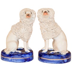 Coppia di barboncini inglesi Staffordshire d
epoca