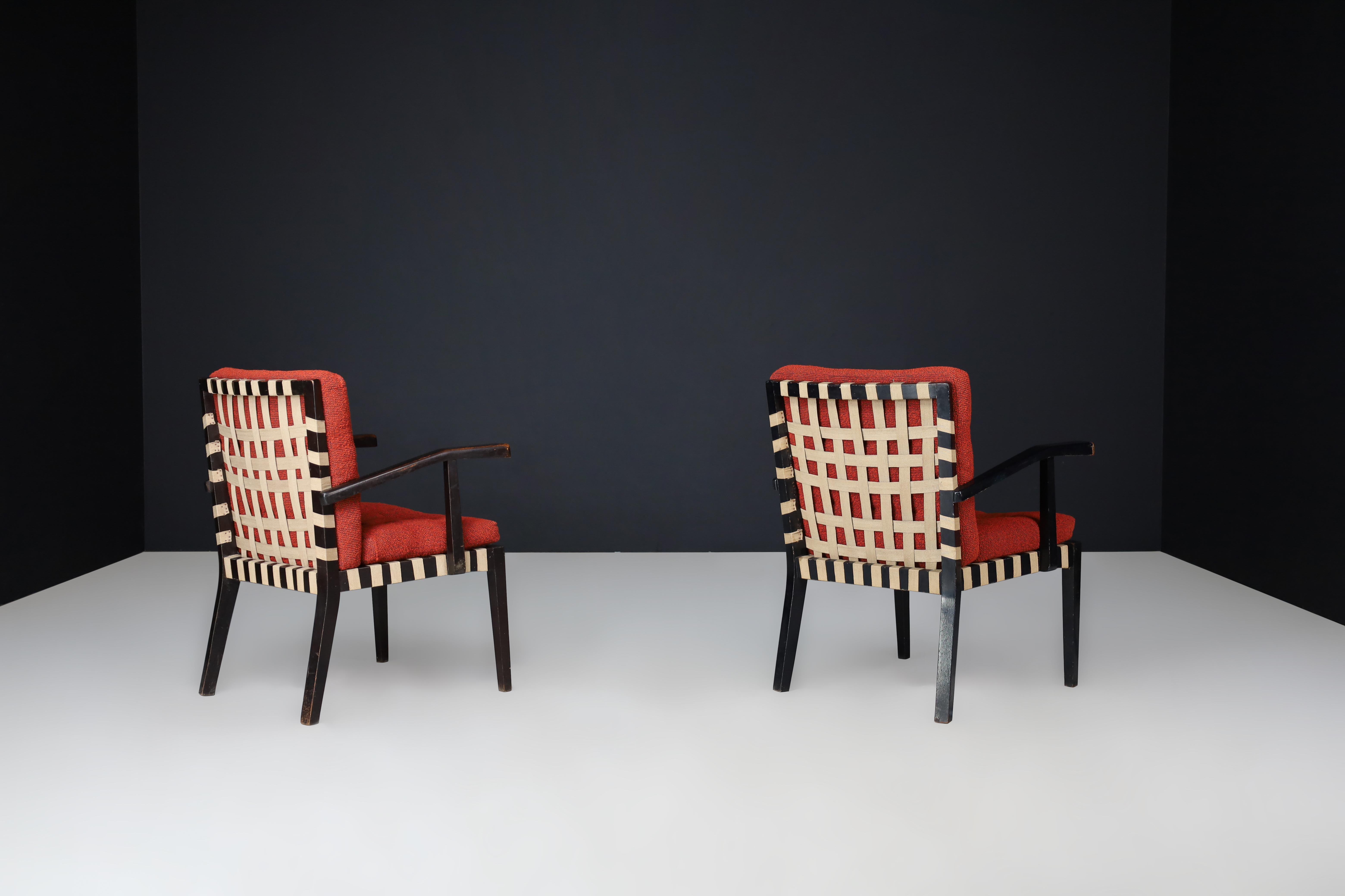 Pair of Vintage European Modernist Armchairs, c. 1930s–1950s In Good Condition For Sale In Almelo, NL