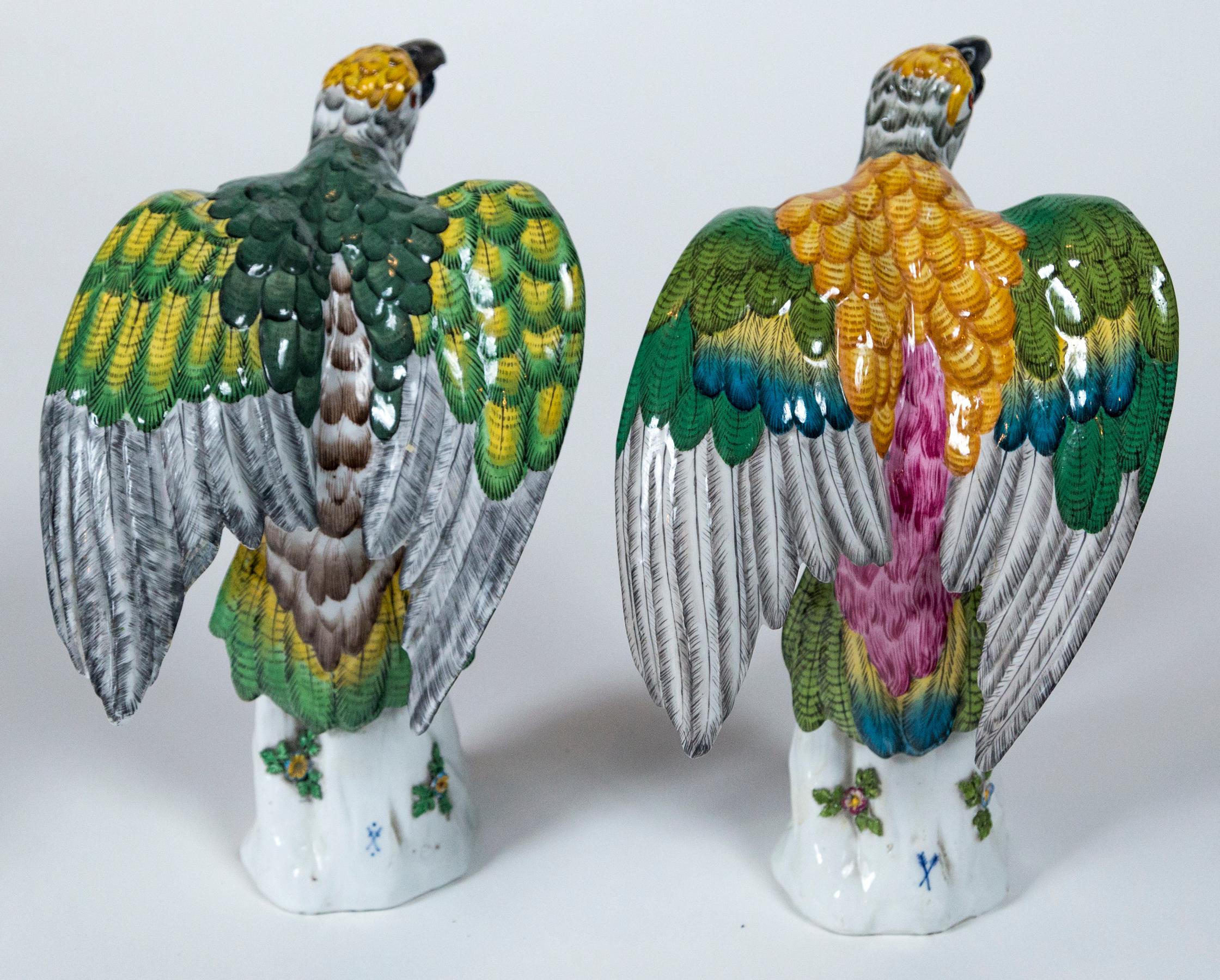 Pair of Vintage European Porcelain Parrots For Sale 8