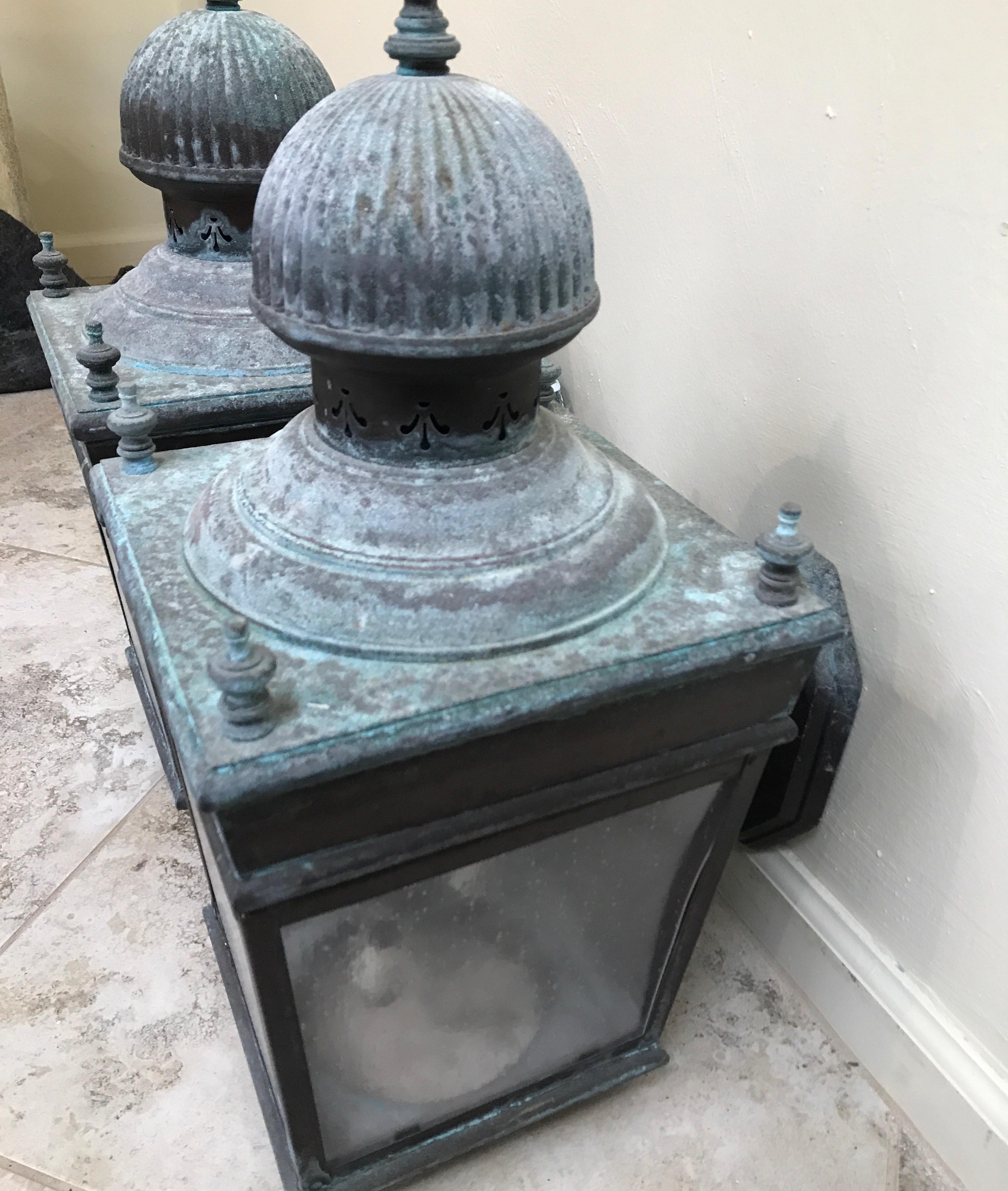 Pair of Vintage Exterior Lanterns In Good Condition In West Palm Beach, FL