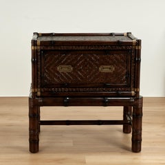 Coppia di stand d'epoca in finto bambù e tela d'erba in stile British Colonial