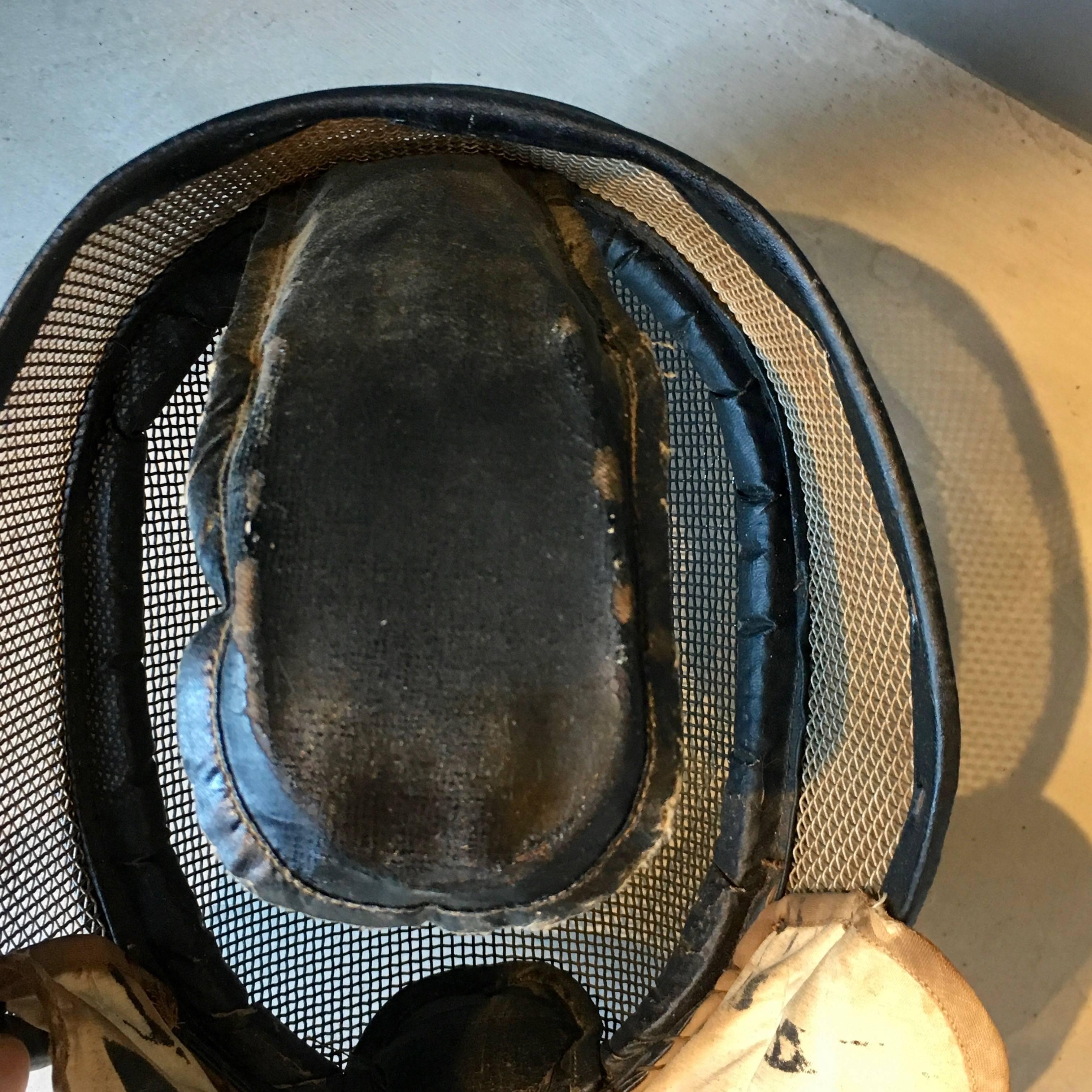 Pair of Vintage Fencing Masks In Good Condition For Sale In Los Angeles, CA