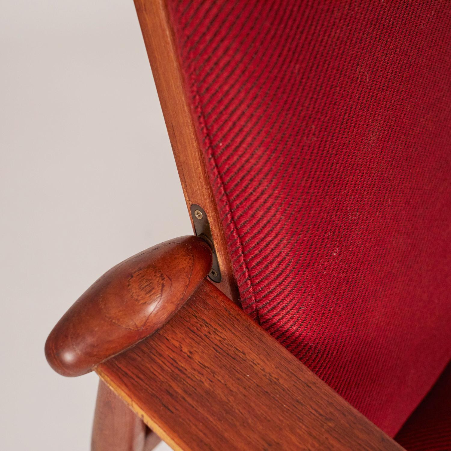 Pair of Vintage Fin Juhl Teak Wood Armchairs In Good Condition In Milan, IT