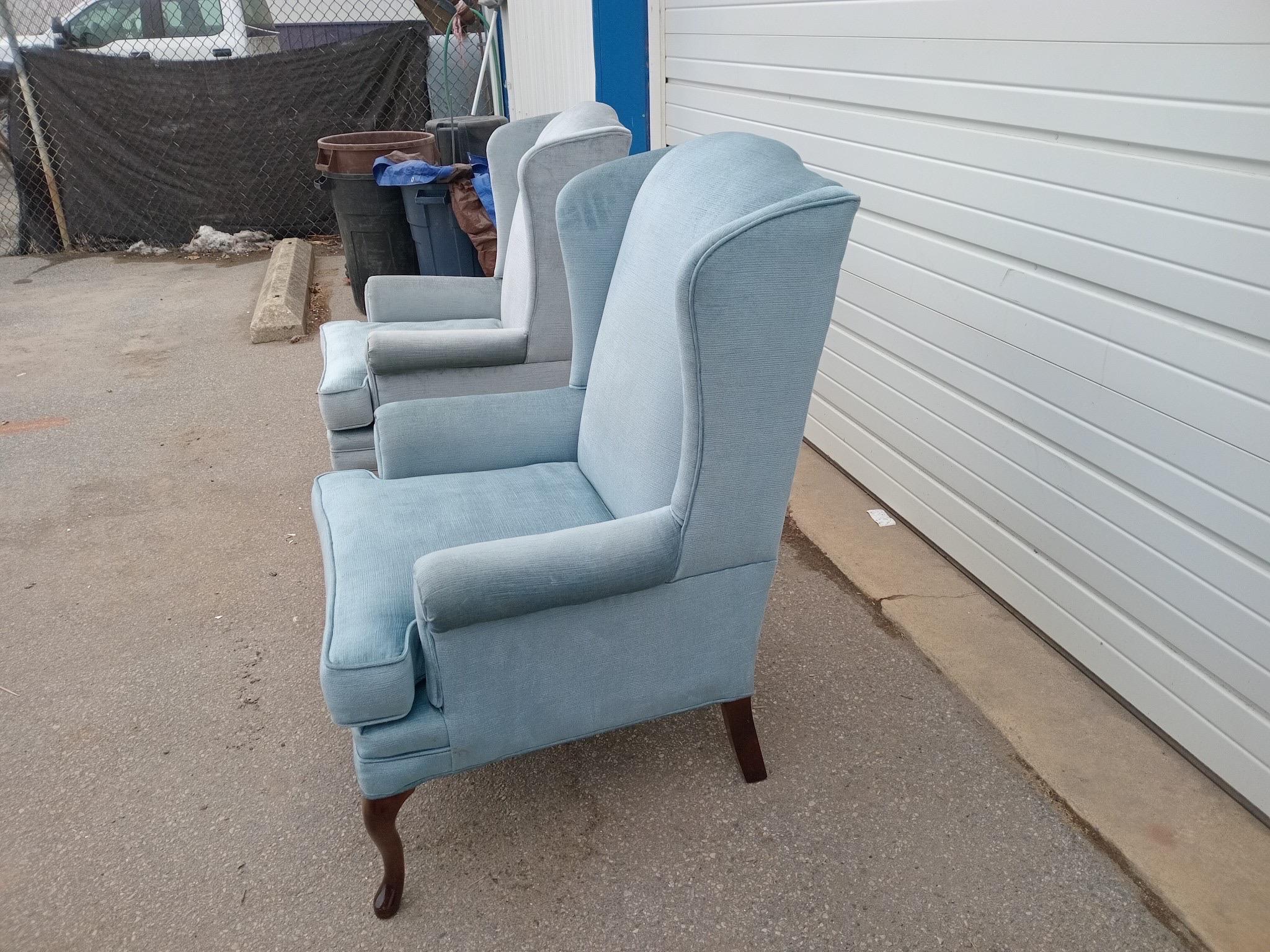 20th Century Pair of Vintage Fireside Wingback Chairs by King Hickory