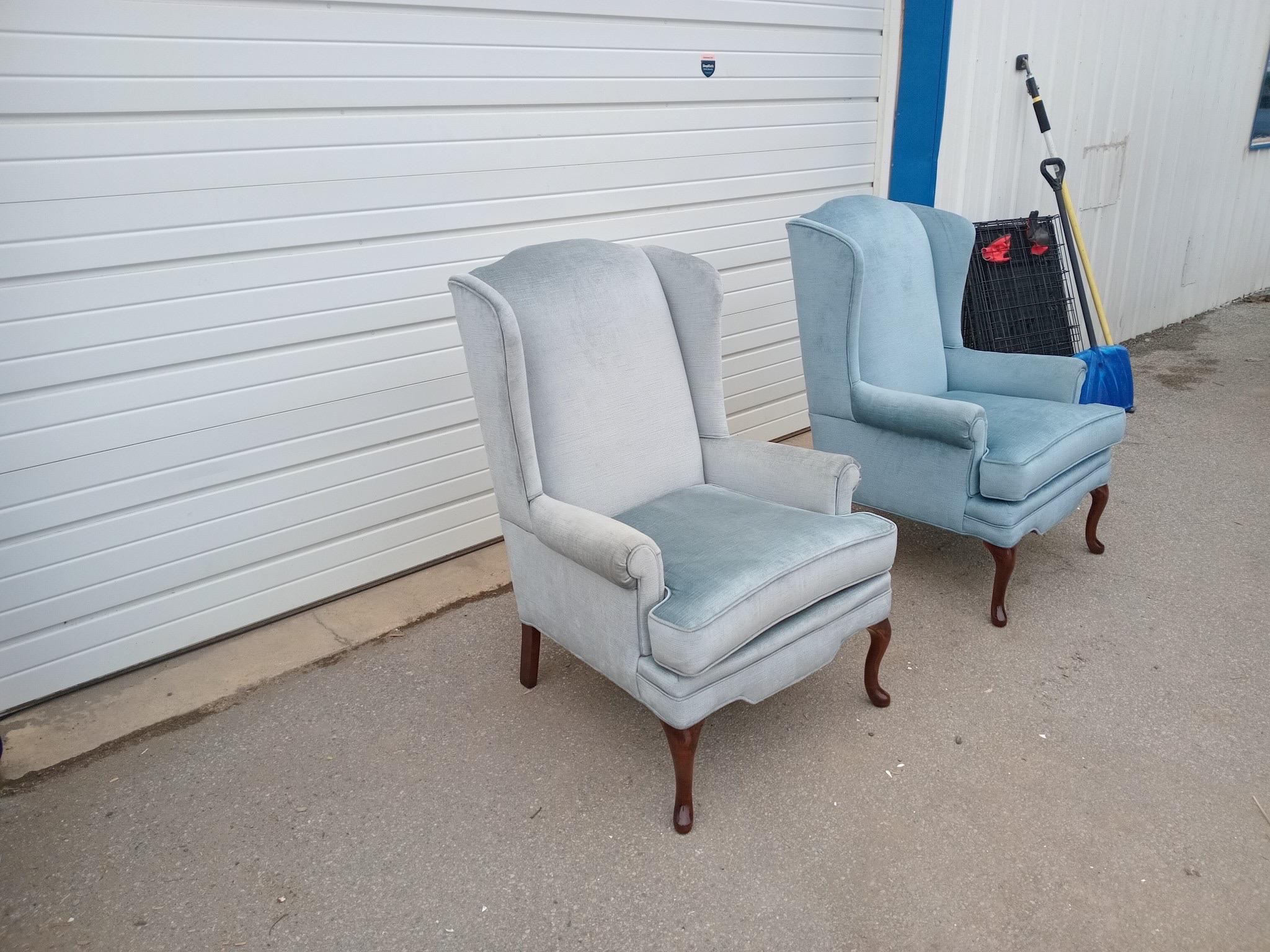 Pair of Vintage Fireside Wingback Chairs by King Hickory 1