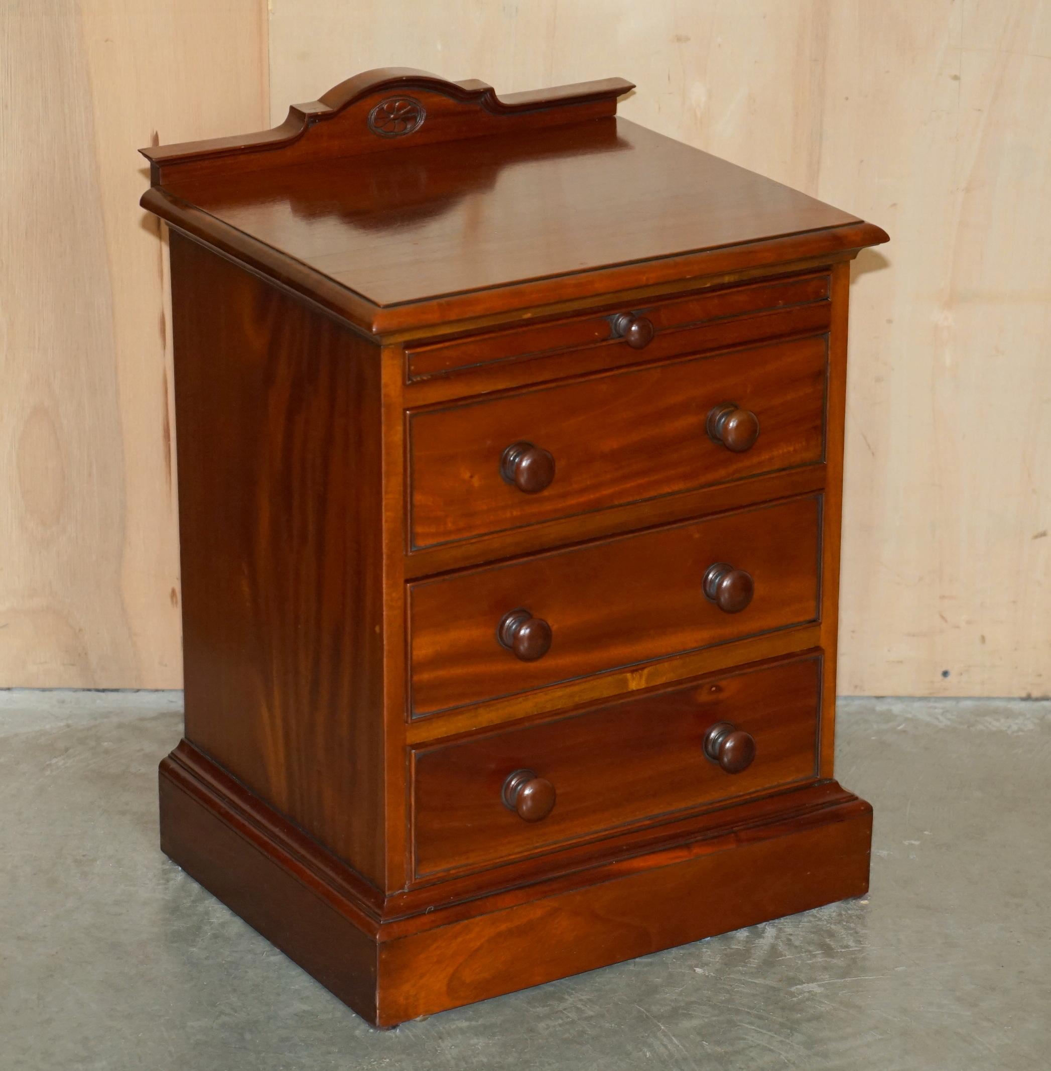 Art Deco PAIR OF VINTAGE FLAMED HARDWOOD BEDSIDE TABLE NiGHTSTAND DRAWERS PART SUITE For Sale