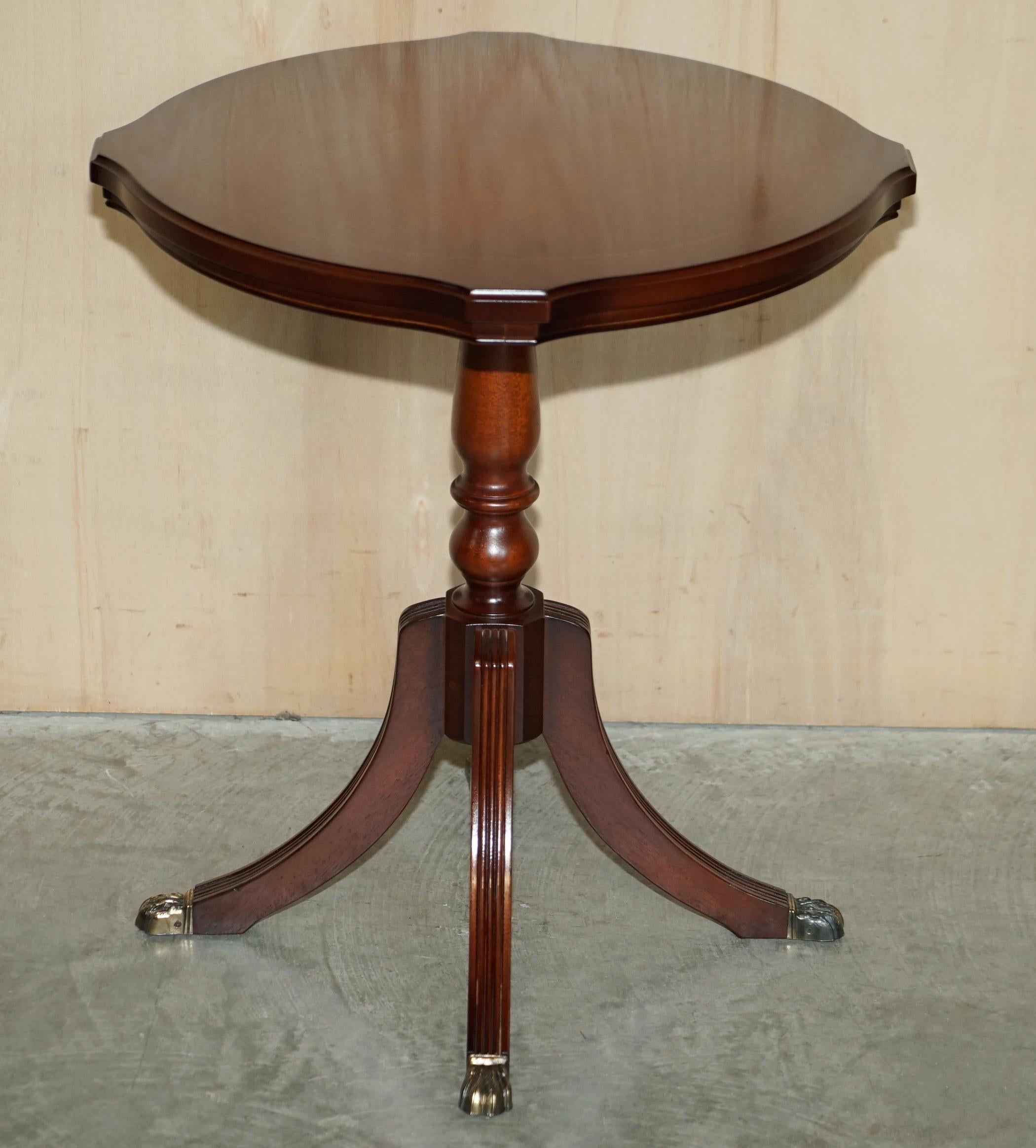 PAIR OF VINTAGE FLAMED HARDWOOD LIONS HAIRY PAW FEET SiDE END LAMP WINE TABLES 6
