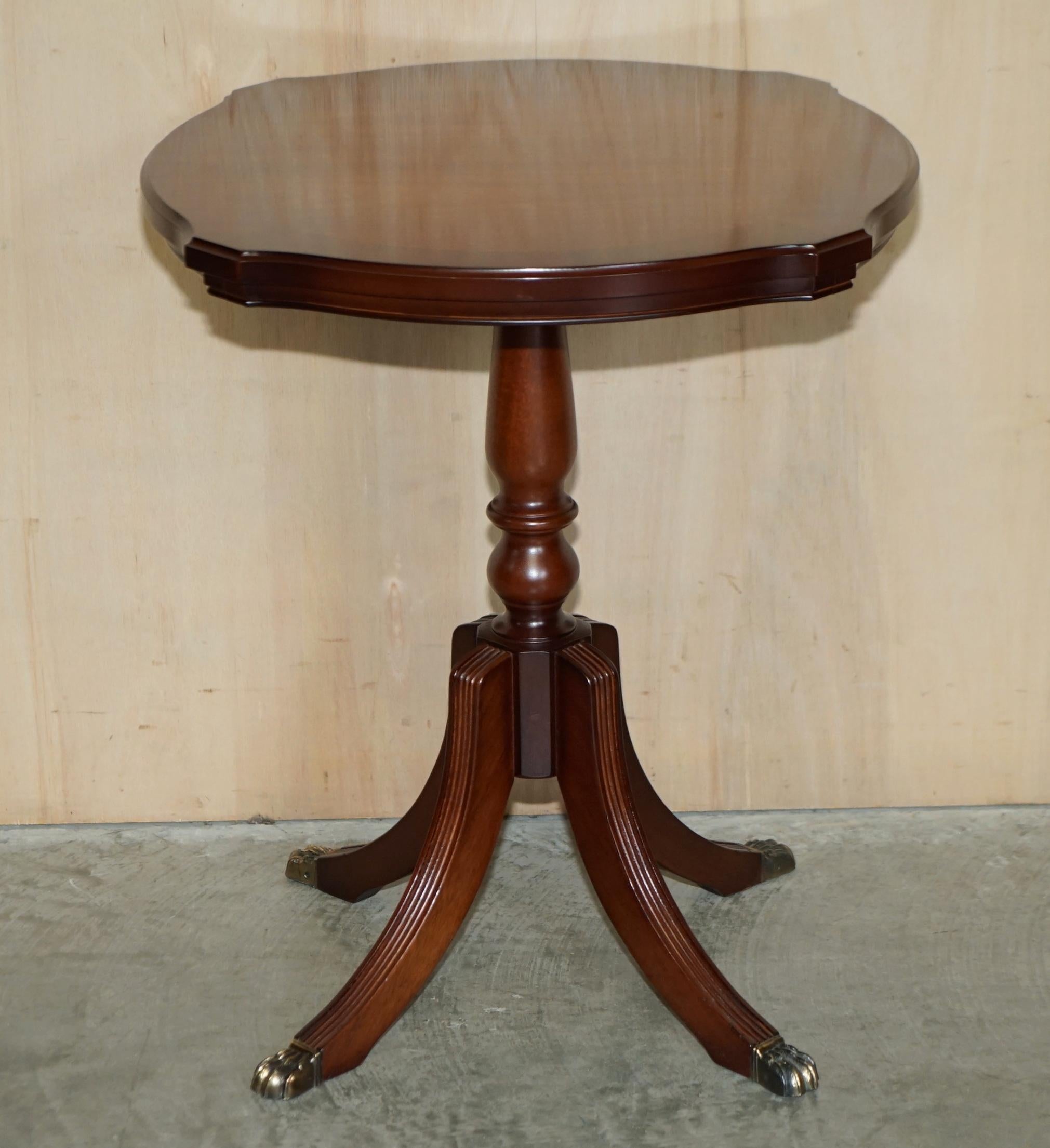 PAIR OF VINTAGE FLAMED HARDWOOD LIONS HAIRY PAW FEET SiDE END LAMP WINE TABLES 7