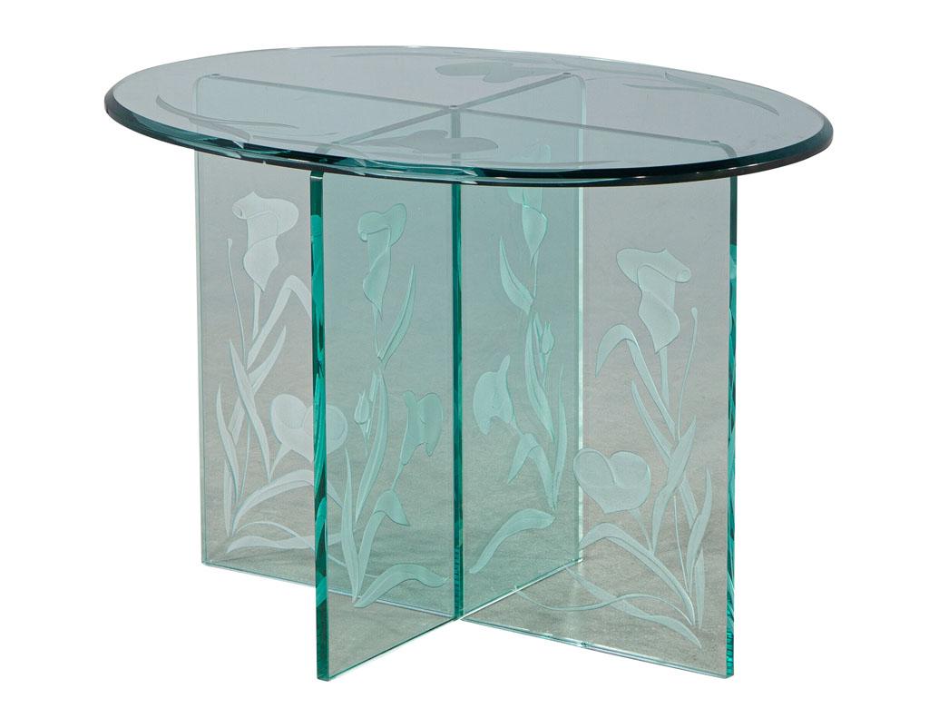 Pair of Vintage Floral Etched Glass Oval End Tables In Good Condition In North York, ON