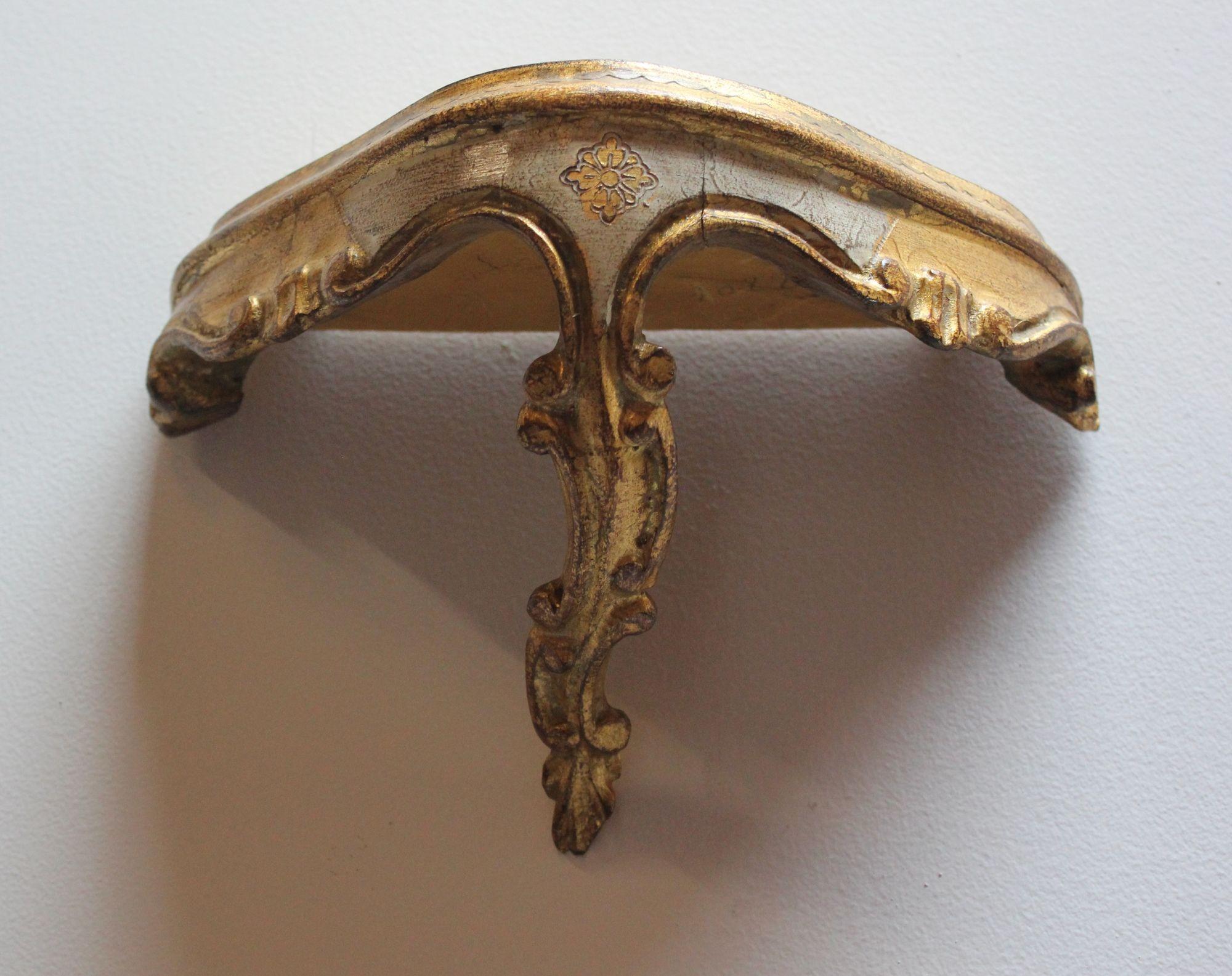 Pair of Vintage Florentine Giltwood Wall Brackets/Shelves with Rocaille Flourish For Sale 2