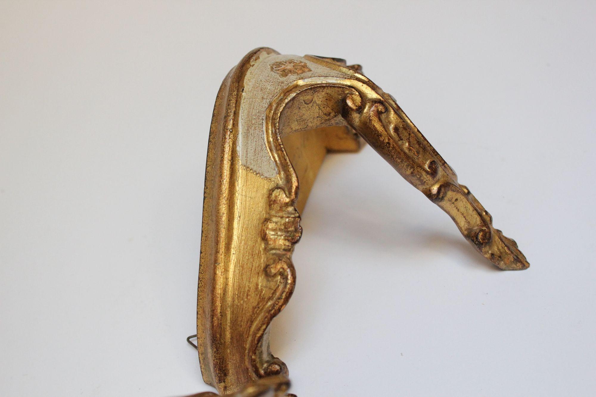 Pair of Vintage Florentine Giltwood Wall Brackets/Shelves with Rocaille Flourish For Sale 5