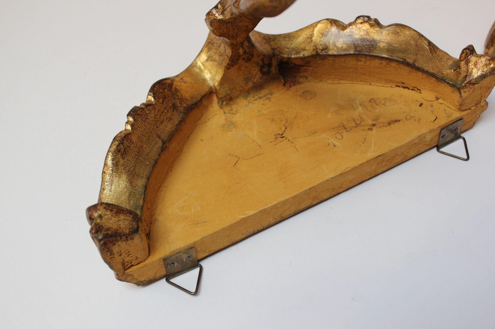 Pair of Vintage Florentine Giltwood Wall Brackets/Shelves with Rocaille Flourish For Sale 6