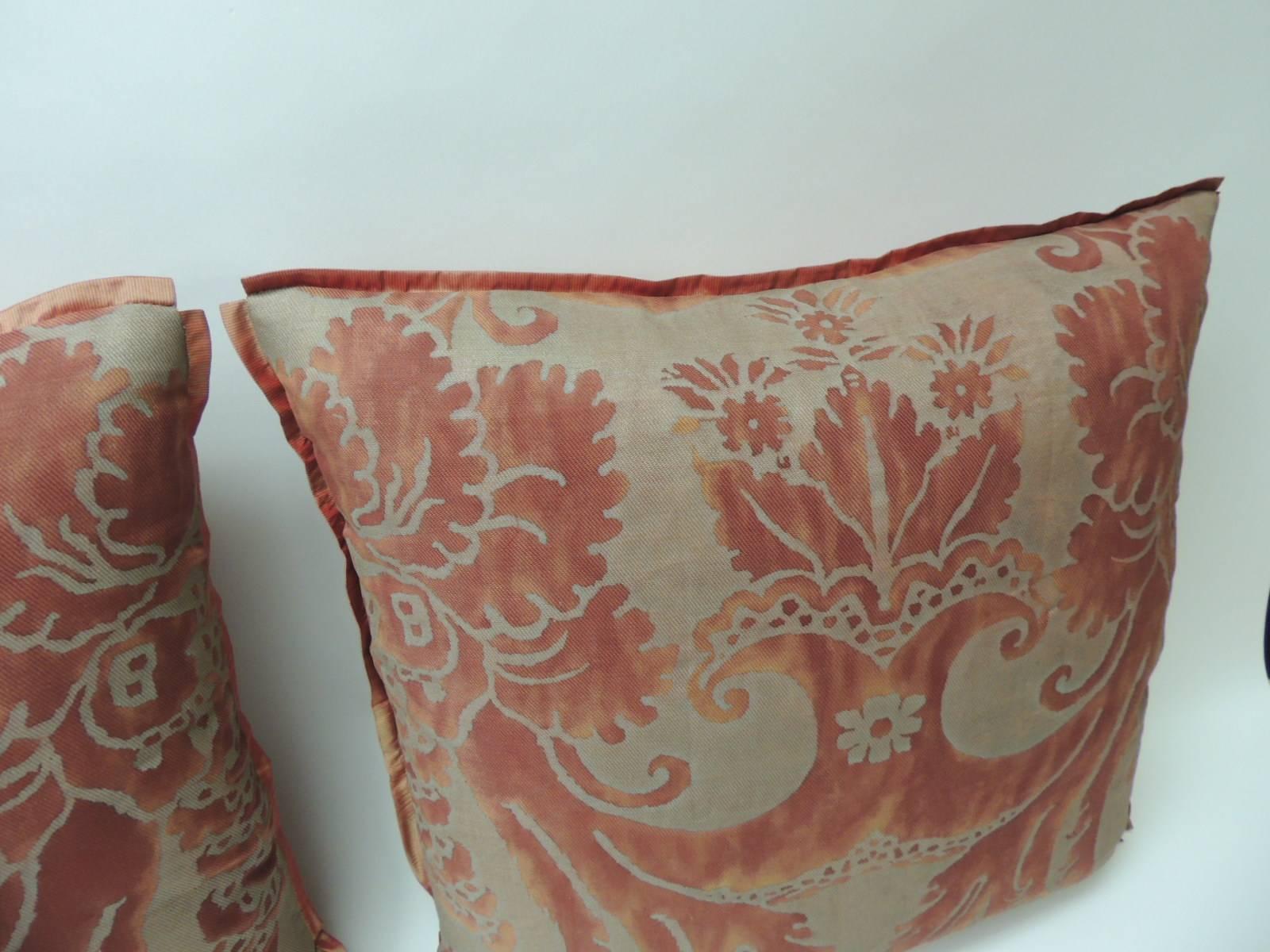 Pair of Vintage fortuny “Glicine” pattern red and silvery decorative square pillows. Accentuated with ATG custom flat trim all around. Sames silk as the backings.
Decorative pillows handcrafted and designed in the USA. Closure by stitch (no zipper)