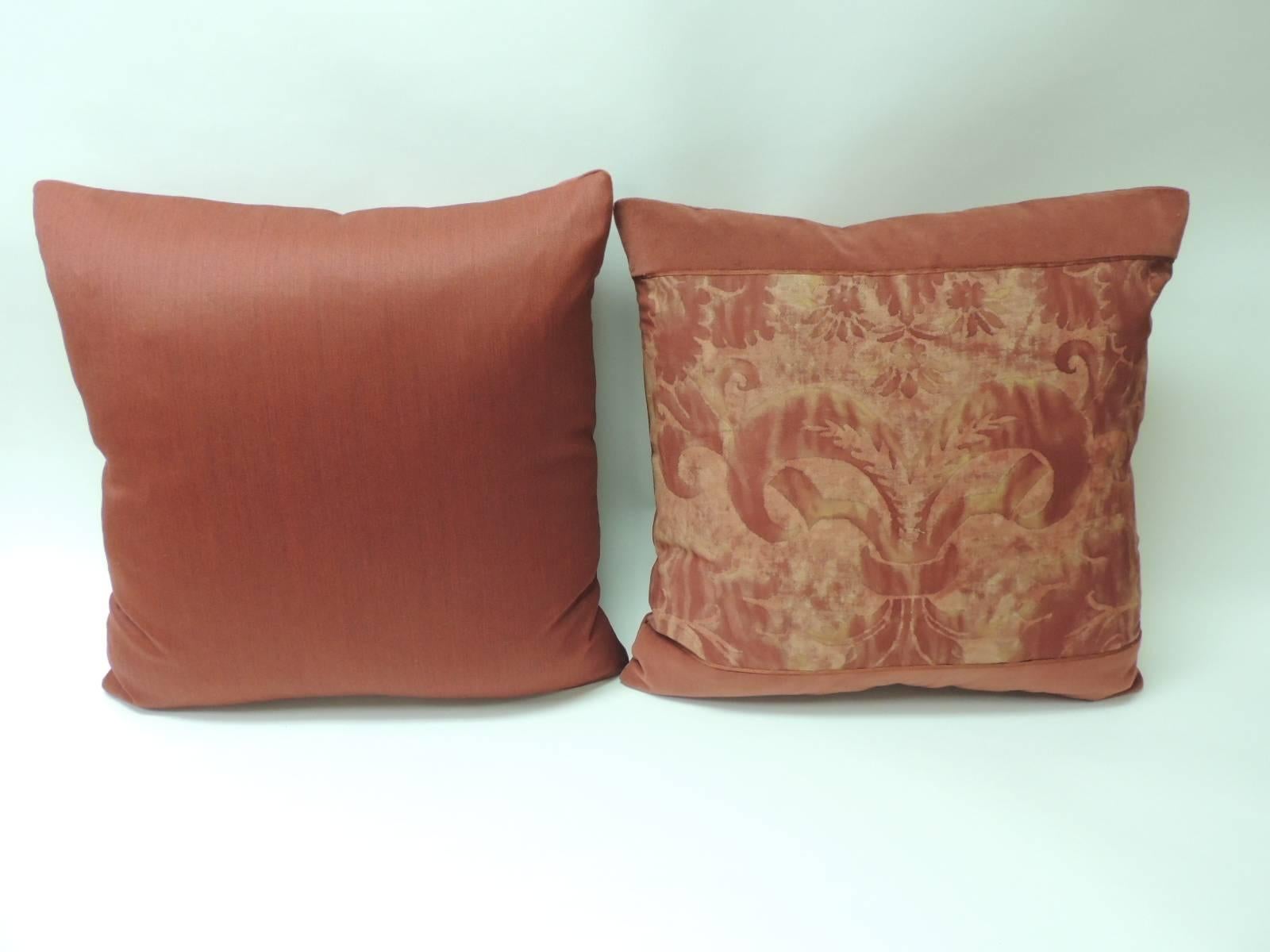 Pair of Vintage Fortuny “Glicine” Pattern Red and Silvery Decorative Pillows In Good Condition In Oakland Park, FL