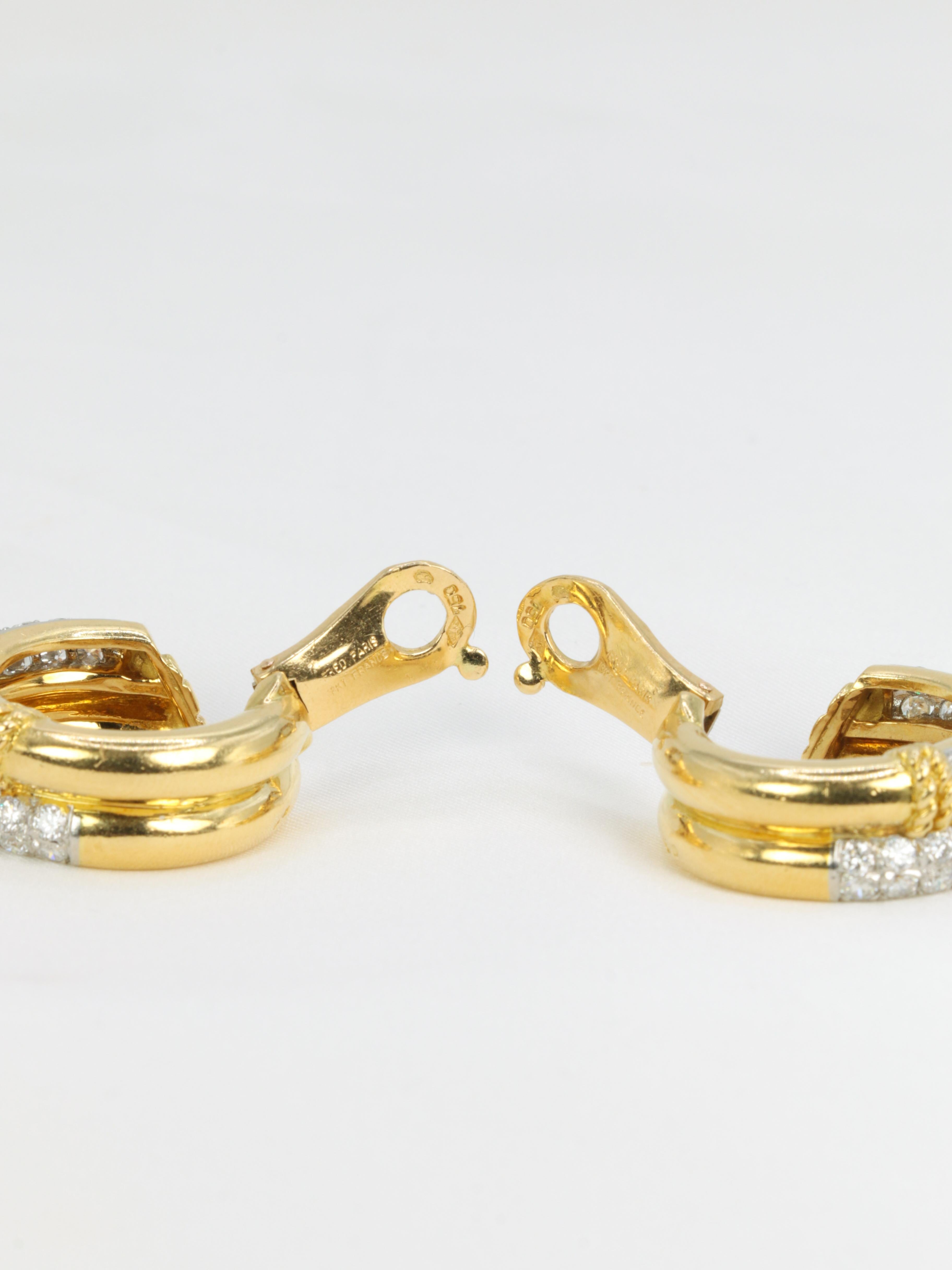Paar Fred „Isaure“-Ohrringe aus Gold, Platin und Diamanten im Angebot 5