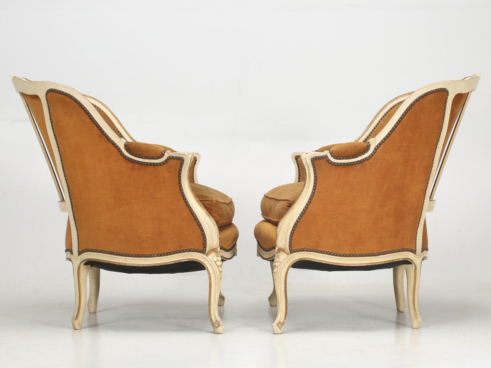 Pair of Vintage French Bergère Chairs in Their Original Paint 6