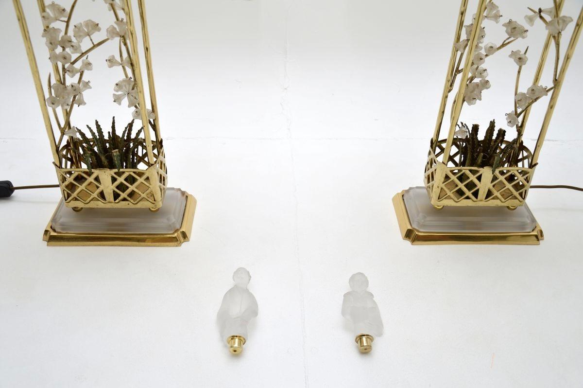 Pair of Vintage French Brass and Opaline Glass Table Lamps by Maison Bagues For Sale 6