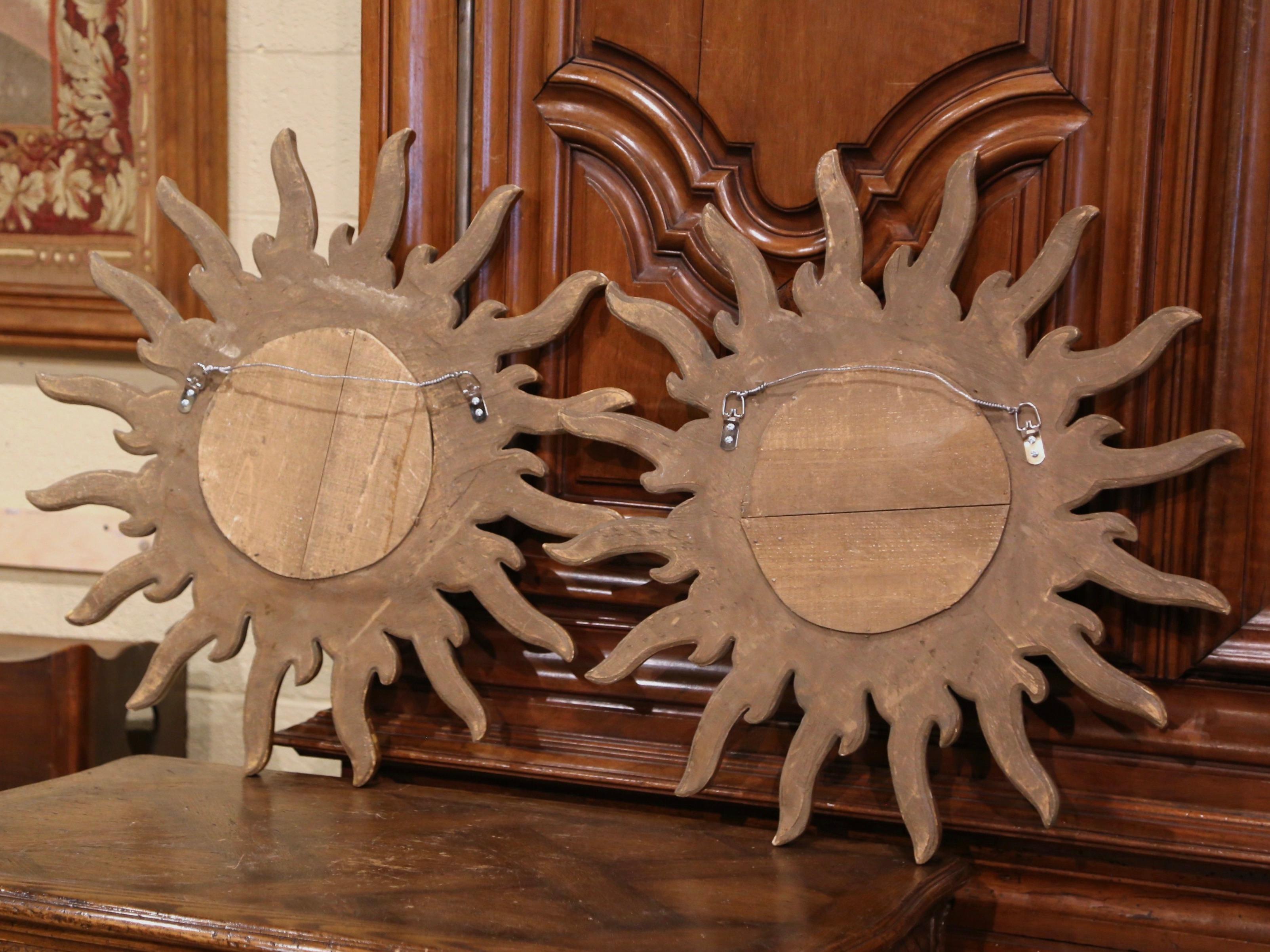 Pair of Vintage French Carved Giltwood Painted Sunburst Mirrors For Sale 2