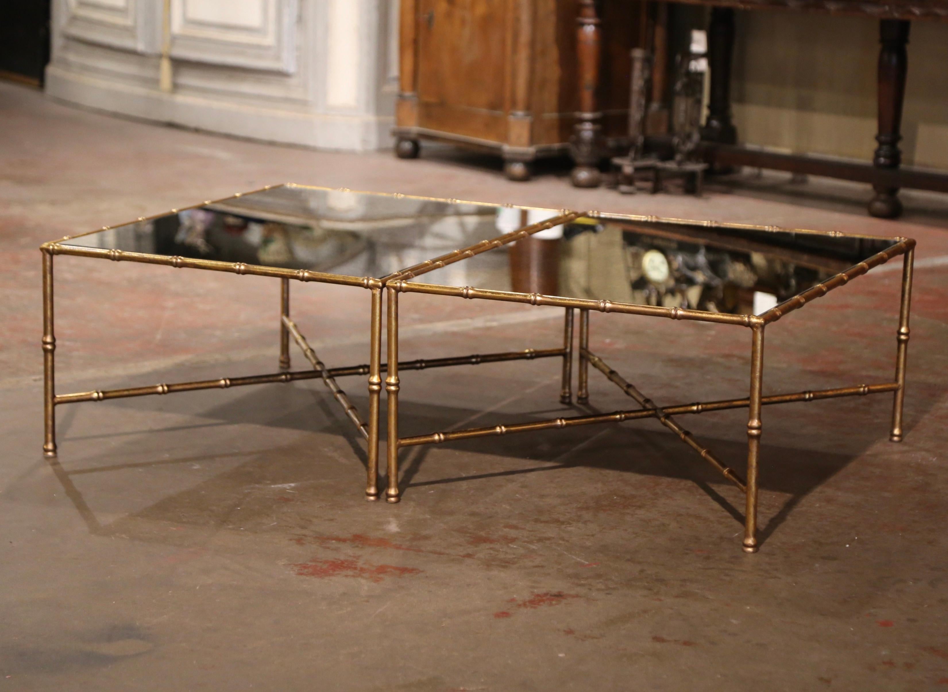 Miroir Paire de tables basses en faux bambou et laiton Maison Baguès Style Paris en vente