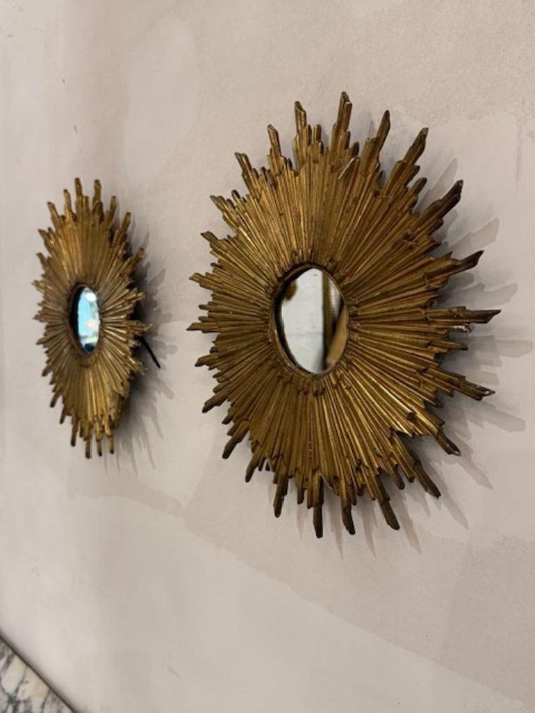 Coppia di specchi d'epoca in bronzo dorato a raggiera In condizioni buone in vendita a Dallas, TX