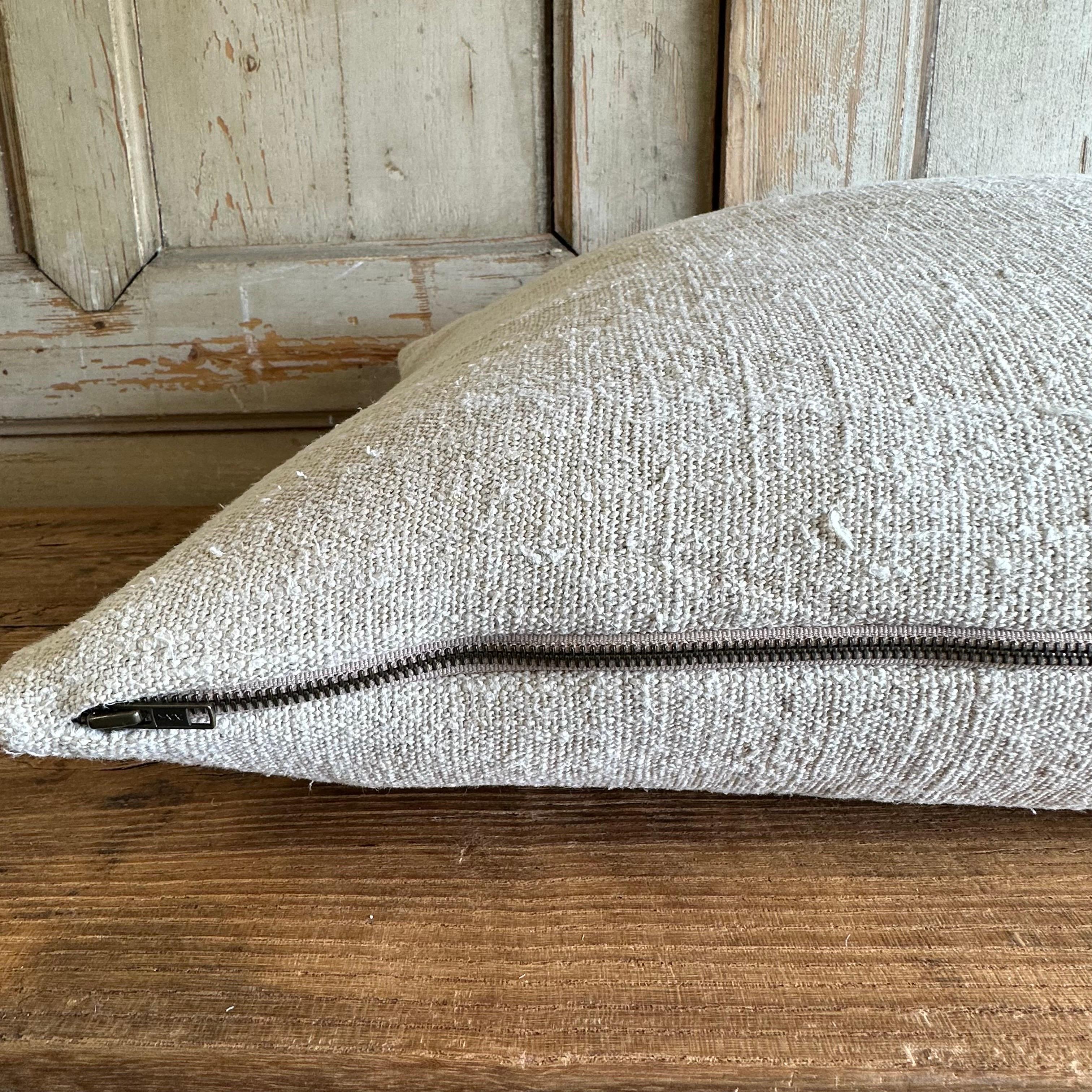 Pair of Vintage French Linen Grainsack Standard Size Pillow Shams For Sale 2